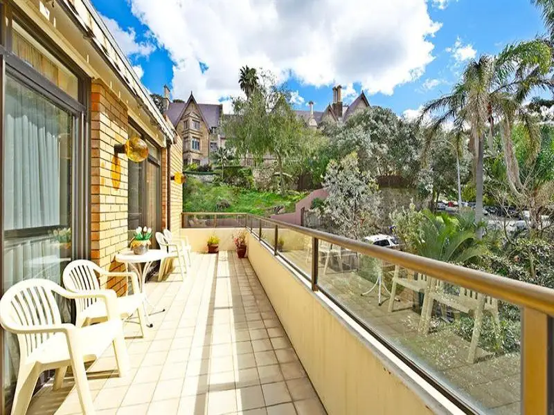 12/31 Ocean Avenue (enter Via 16 Greenoaks Ave), Darling Point Sold by Bradfield Badgerfox - image 1