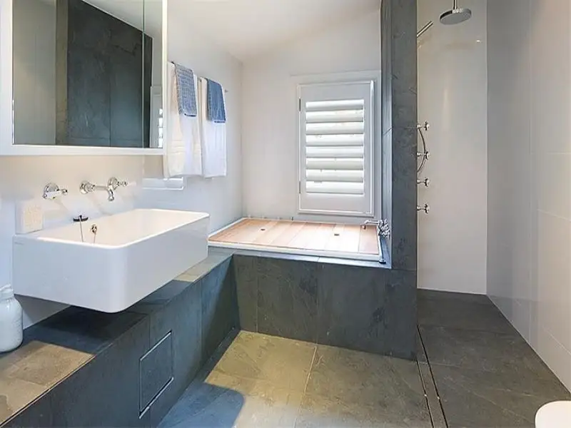 17 Windsor Street, Paddington Sold by Bradfield Badgerfox - image 1