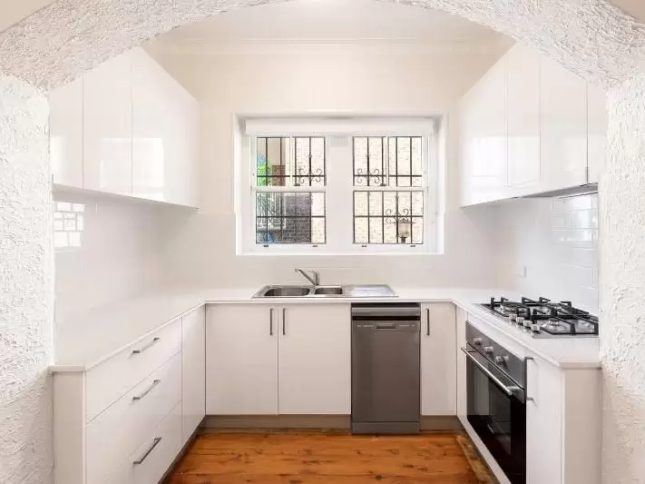 2/139 Bronte Road, Queens Park Leased by Bradfield Badgerfox - image 1