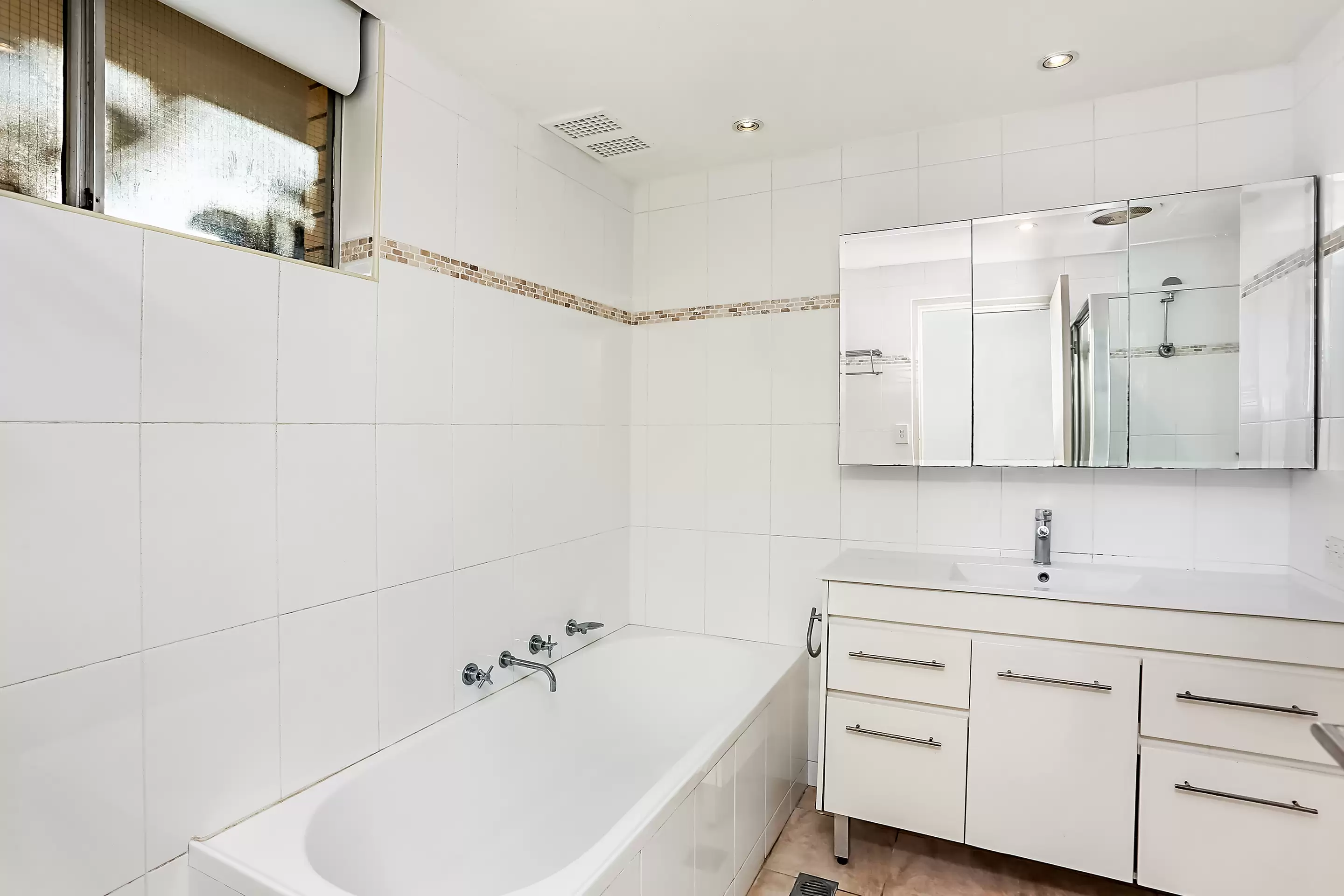 19/2 Oceanview Avenue, Vaucluse Leased by Bradfield Badgerfox - image 1