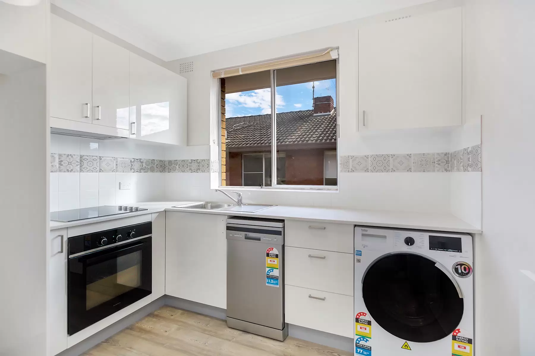 8/294 Birrell Street, Bondi Leased by Bradfield Badgerfox - image 1