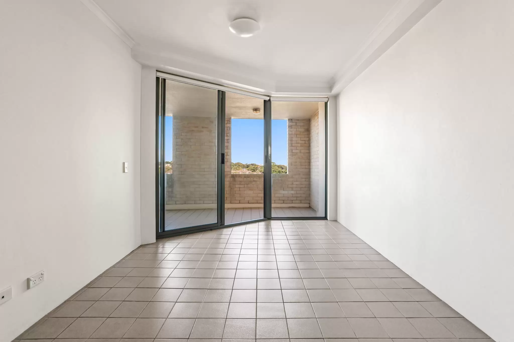 705/93 Brompton Road, Kensington Leased by Bradfield Badgerfox - image 1