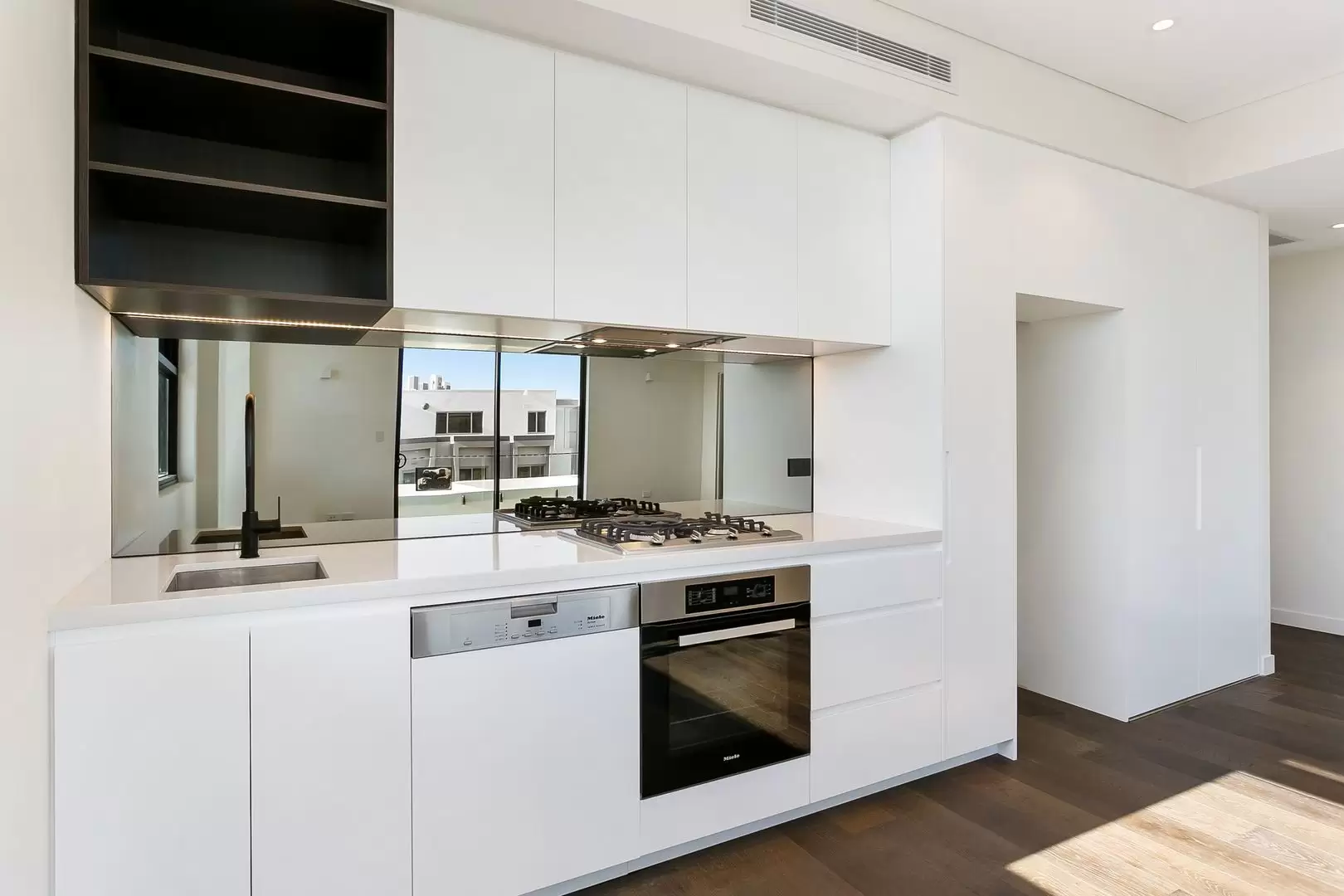 18/34 Hamilton Street, Rose Bay Sold by Bradfield Badgerfox - image 1