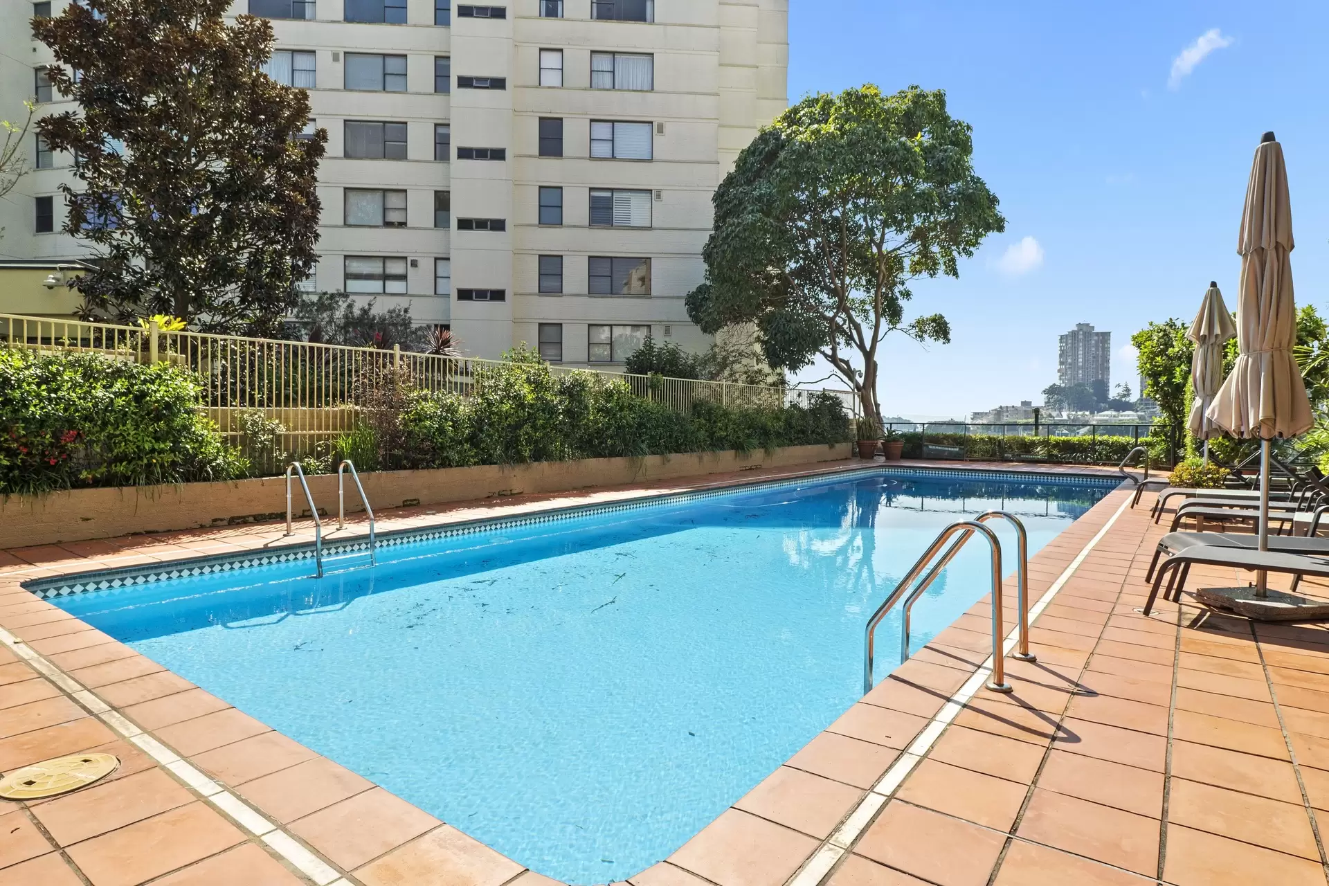 23/93 Elizabeth Bay Road, Elizabeth Bay Sold by Bradfield Badgerfox - image 1
