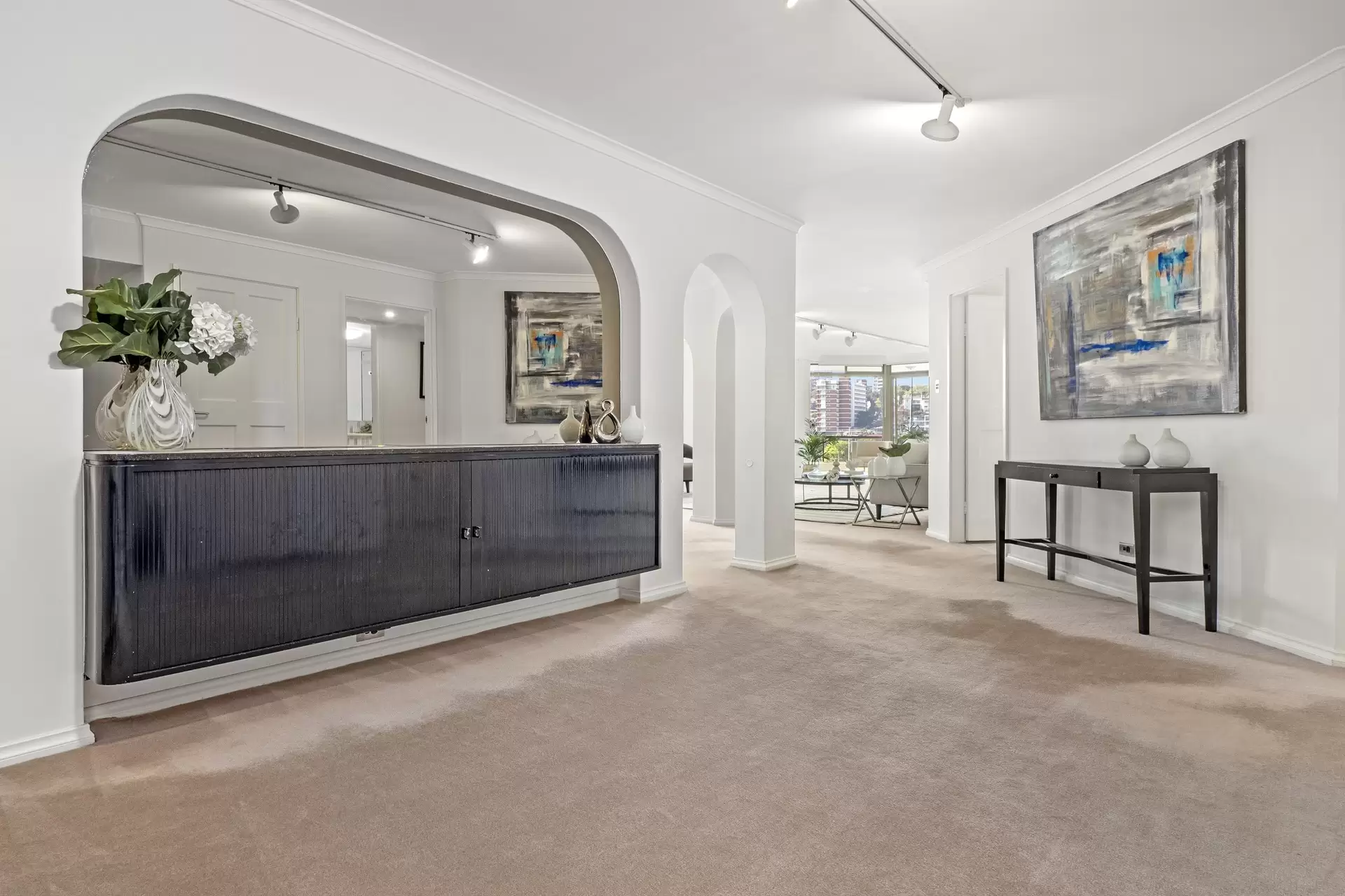23/93 Elizabeth Bay Road, Elizabeth Bay Sold by Bradfield Badgerfox - image 1