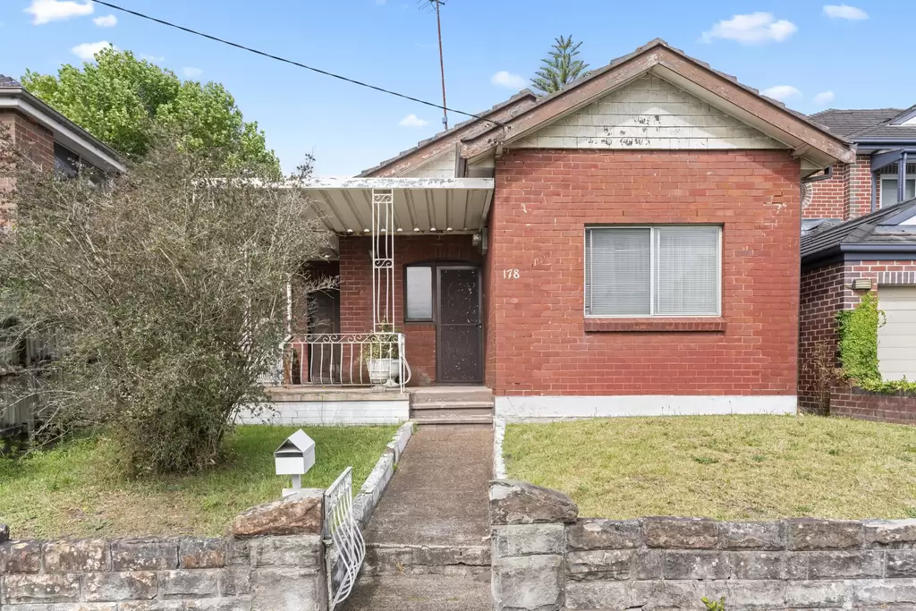 178 Doncaster Avenue, Kensington Sold by Bradfield Badgerfox