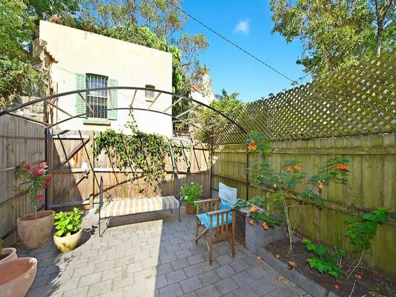 34 Liverpool Street, Paddington Sold by Bradfield Badgerfox - image 1