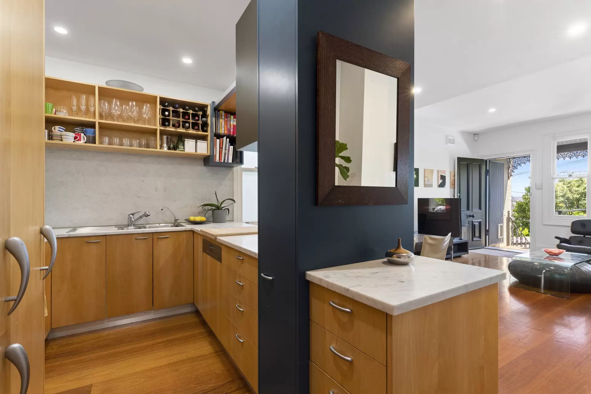 37 Fletcher Street, Woollahra Sold by Bradfield Badgerfox - image 1