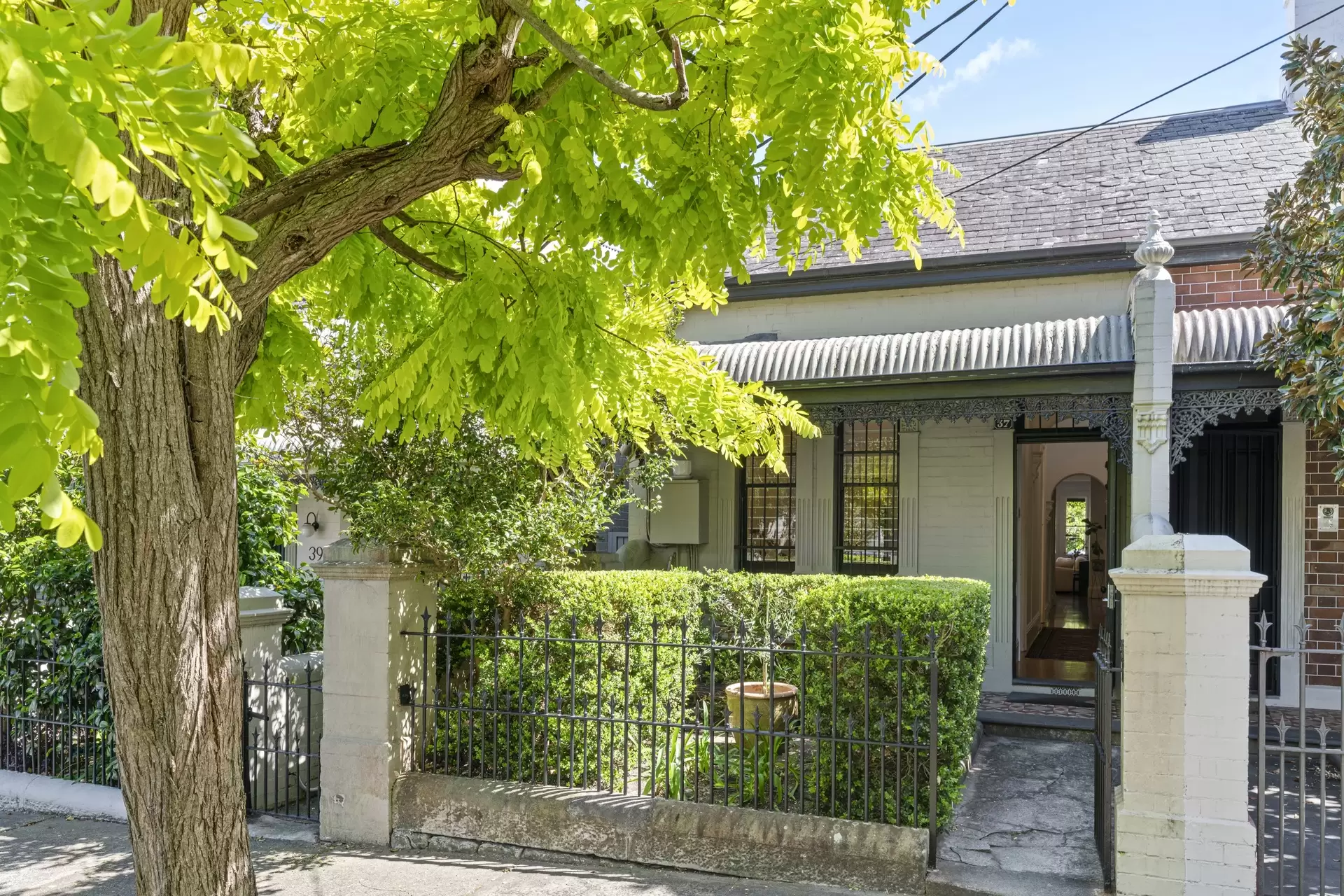 37 Fletcher Street, Woollahra Sold by Bradfield Badgerfox - image 1
