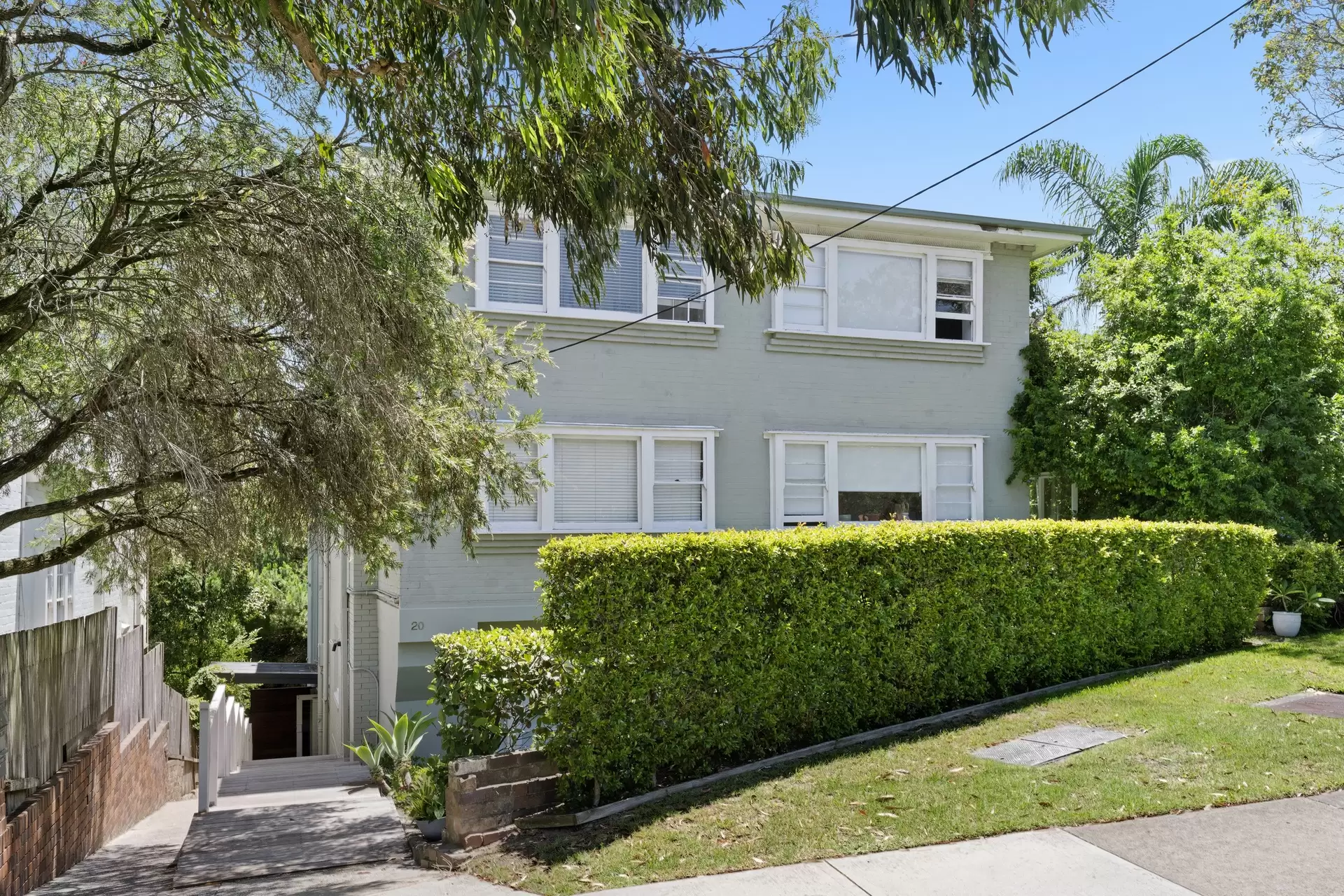 10/20  Glebe Street, Randwick Sold by Bradfield Badgerfox - image 1