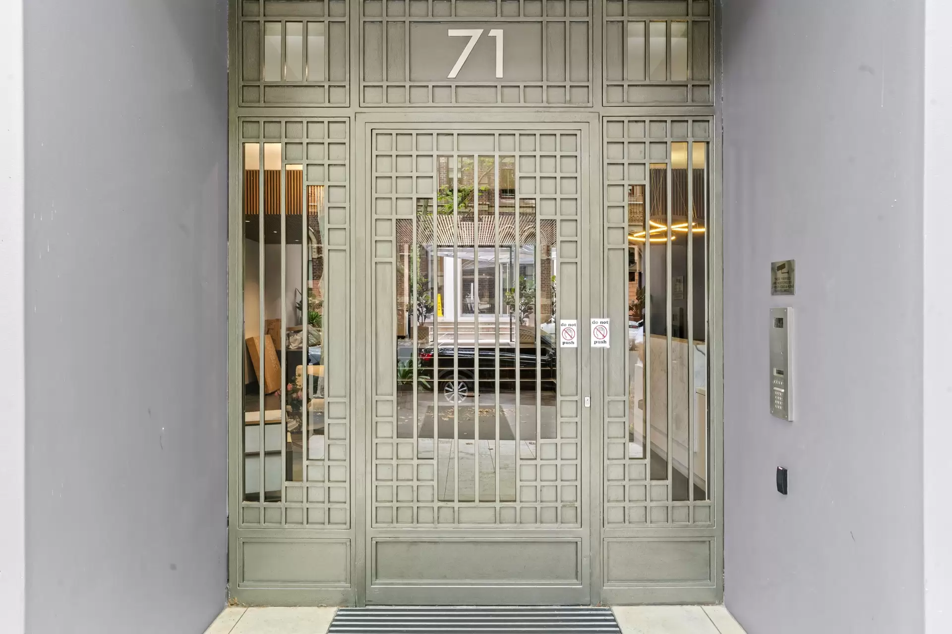 13/71 Victoria Street, Potts Point Sold by Bradfield Badgerfox - image 1