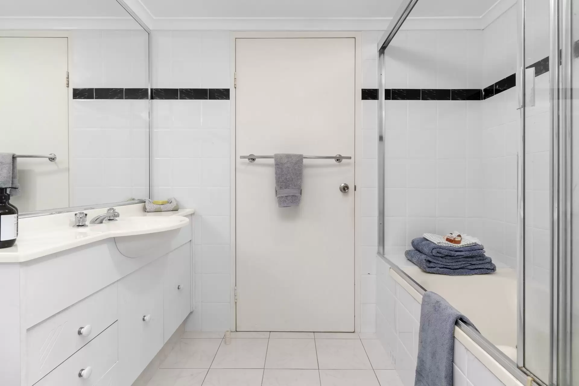 25/168 Goulburn Street, Surry Hills Sold by Bradfield Badgerfox - image 1