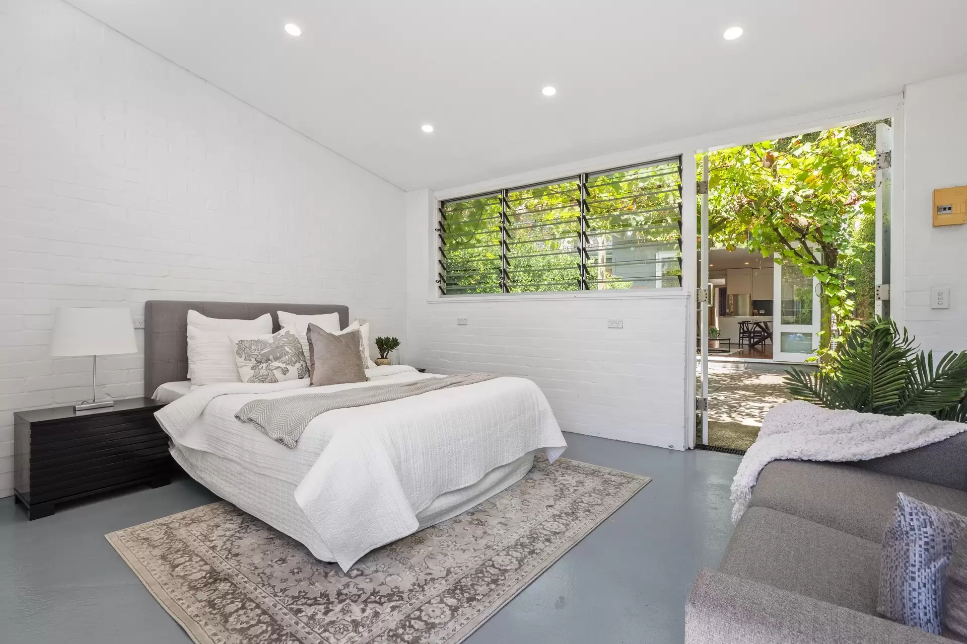 10 Holdsworth Street, Newtown Sold by Bradfield Badgerfox - image 1