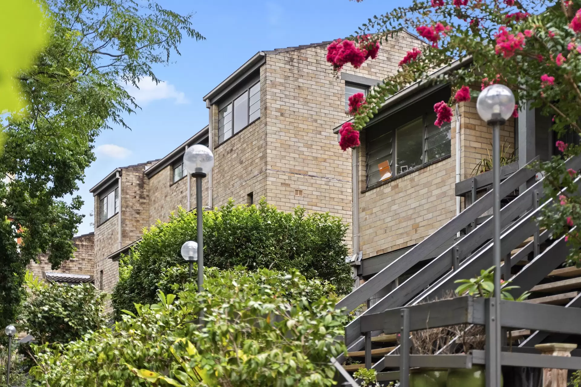 13/8 Bennetts Grove Avenue, Paddington Sold by Bradfield Badgerfox - image 1