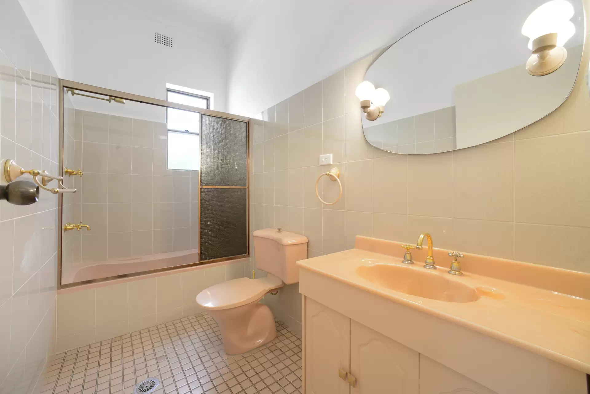 15 Roscoe Street, Bondi Beach Leased by Bradfield Badgerfox - image 1
