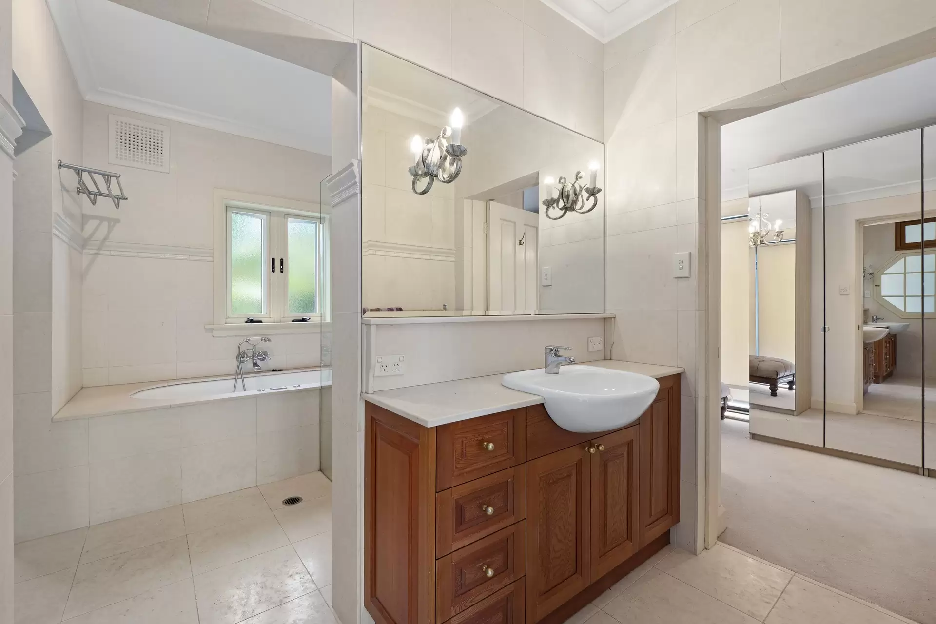2A Carrara Road, Vaucluse Sold by Bradfield Badgerfox - image 1