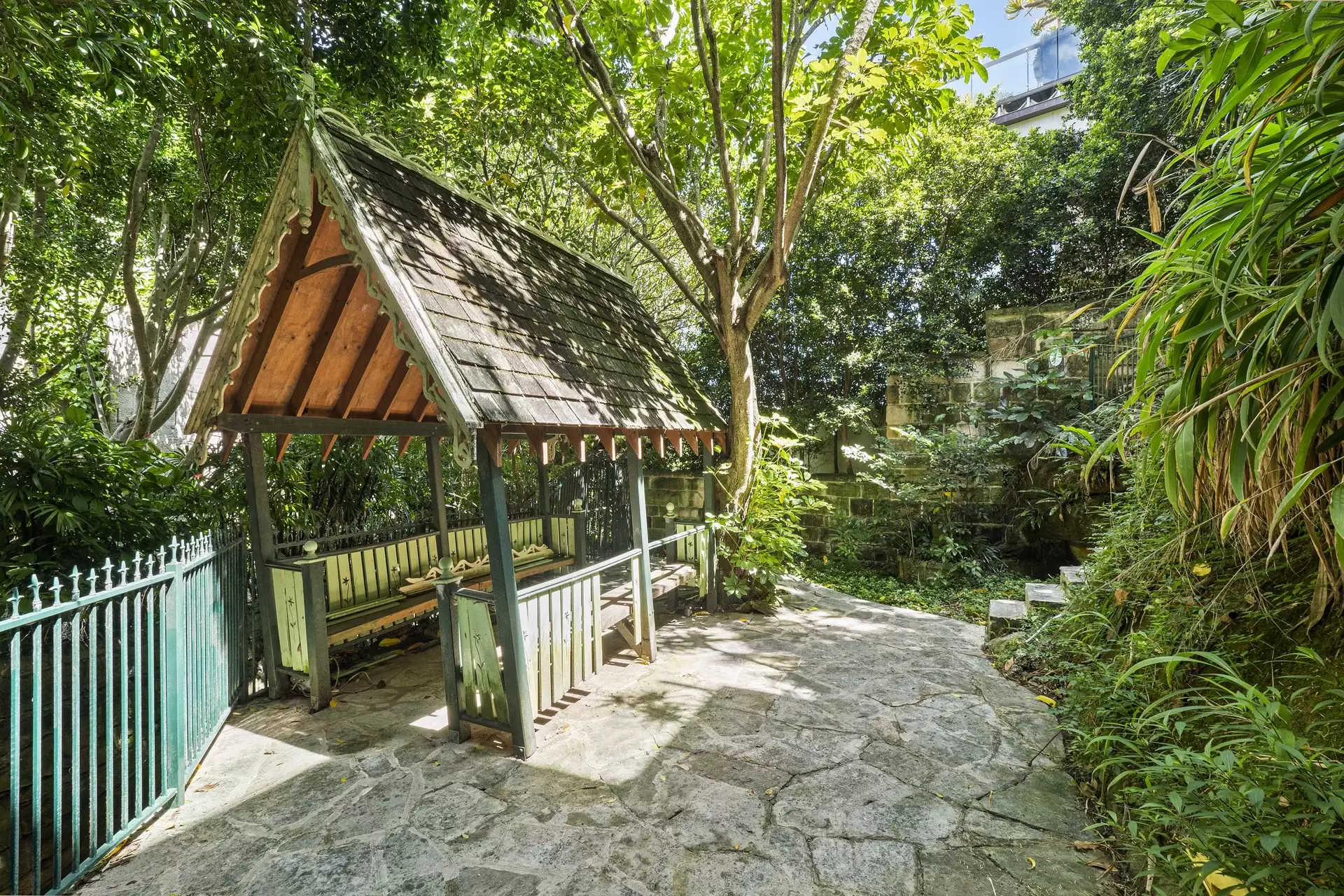 2A Carrara Road, Vaucluse Sold by Bradfield Badgerfox - image 1