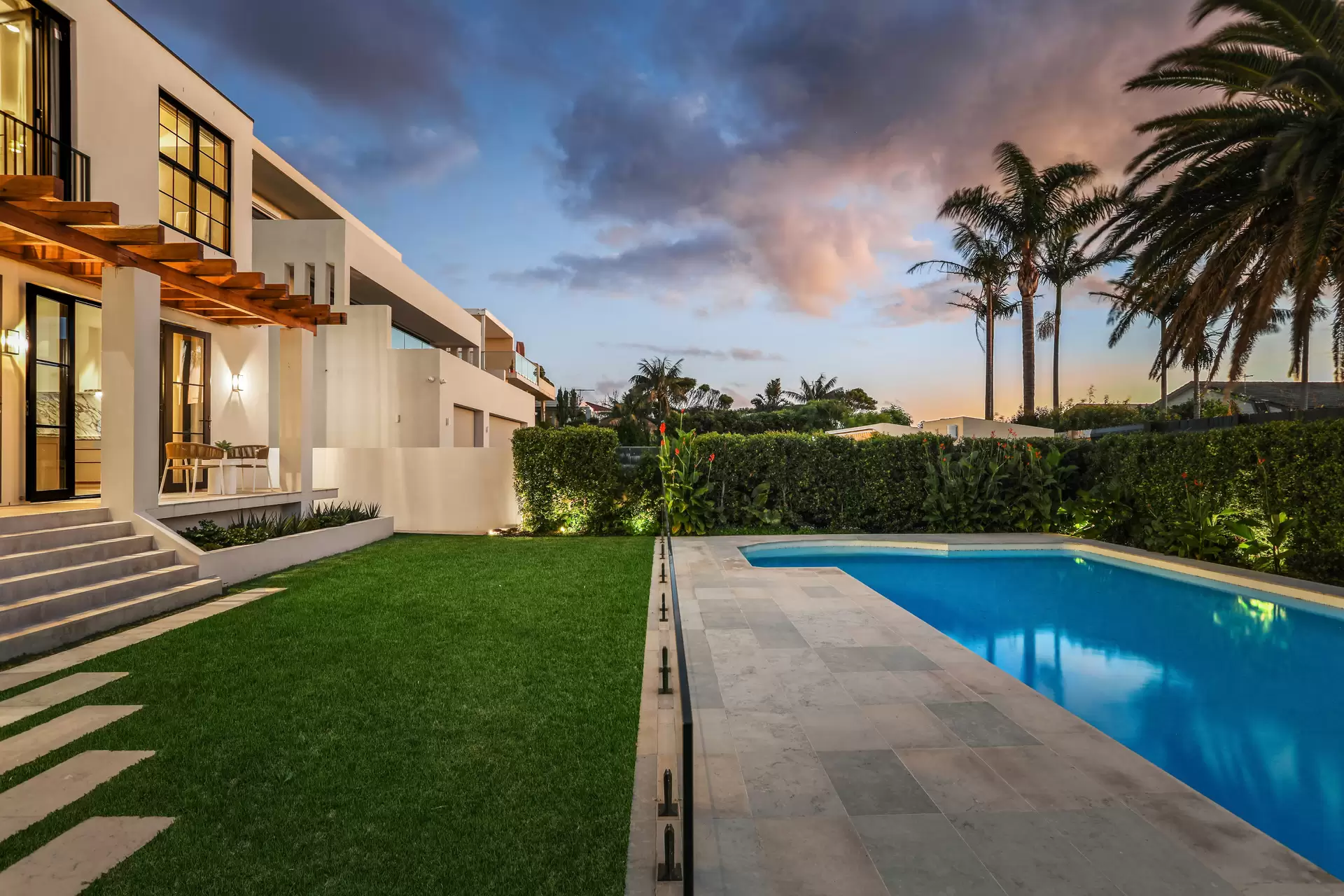 180 Old South Head Road, Vaucluse Sold by Bradfield Badgerfox - image 1