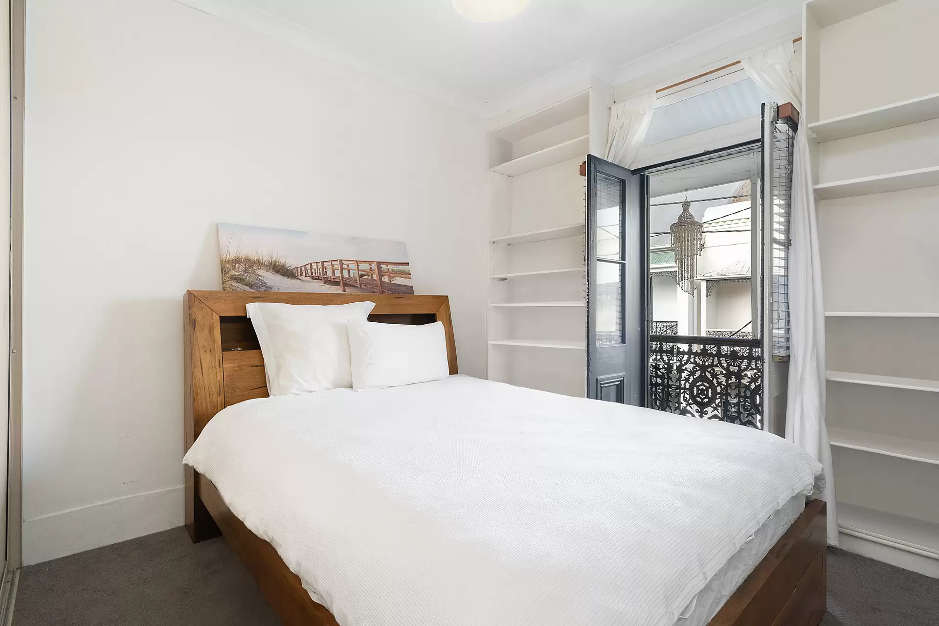 8 Dudley Street, Paddington Sold by Bradfield Badgerfox - image 1