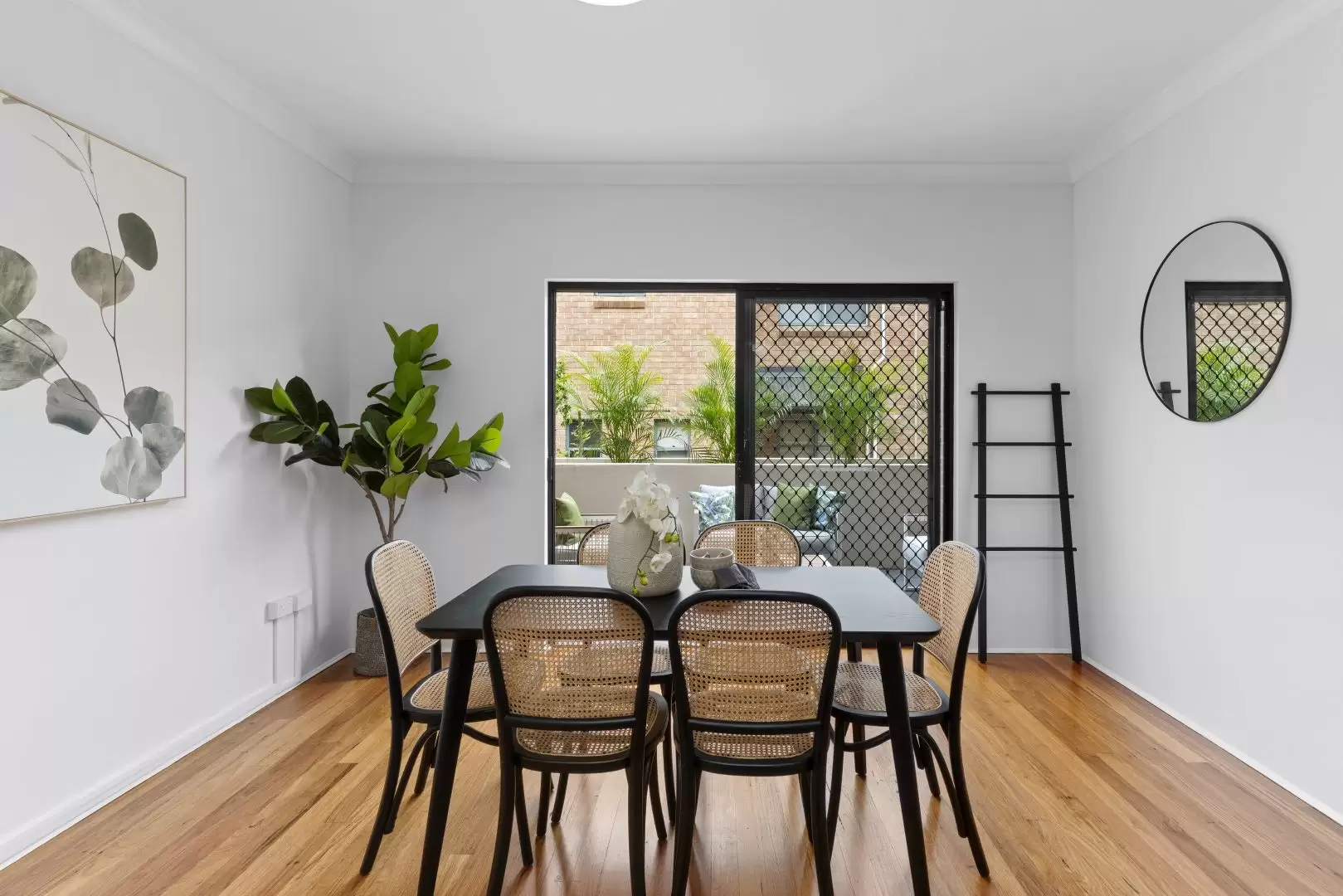 2/55-57 Chester Avenue, Maroubra Leased by Bradfield Badgerfox - image 1