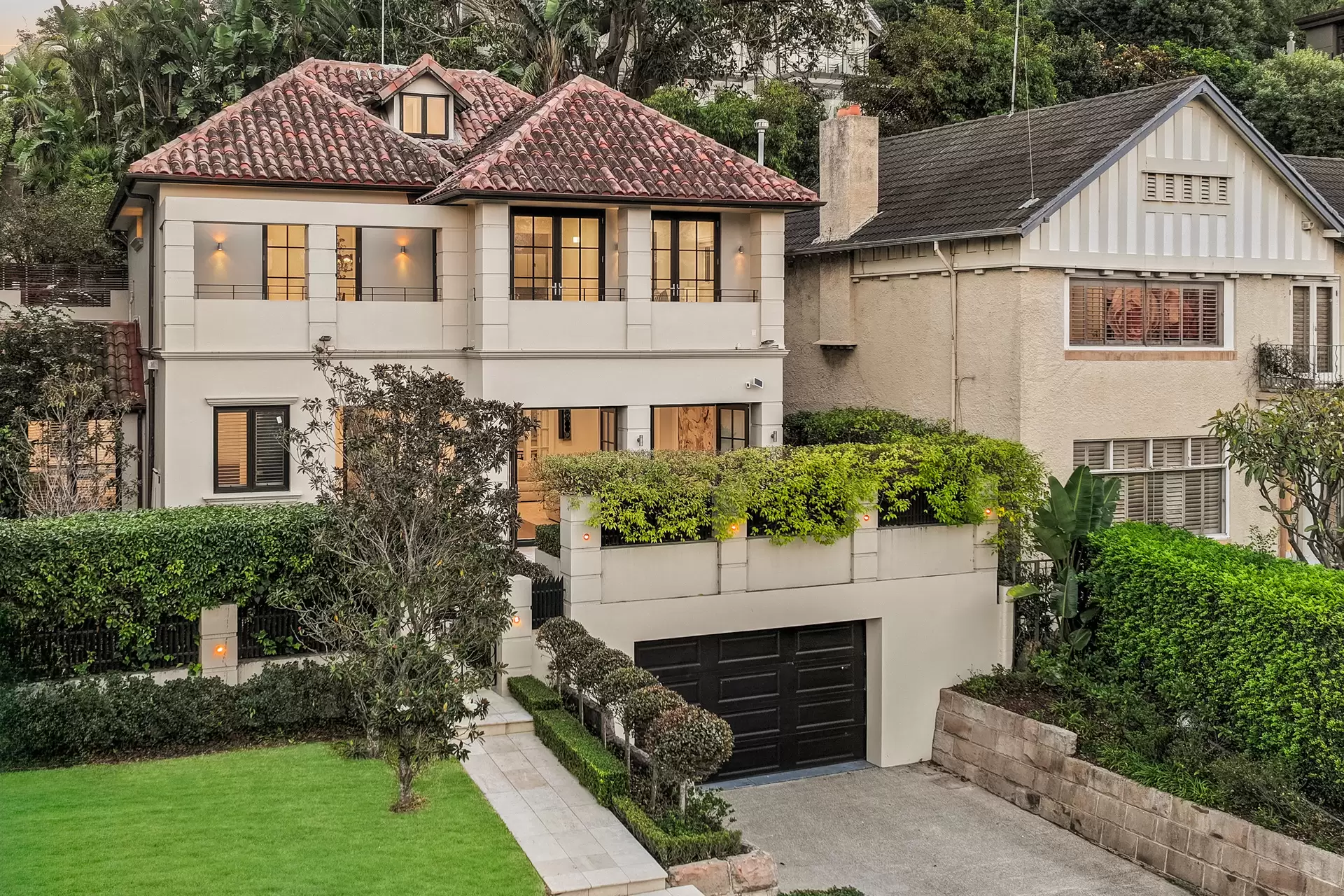 2 Wunulla Road, Point Piper Sold by Bradfield Badgerfox - image 1