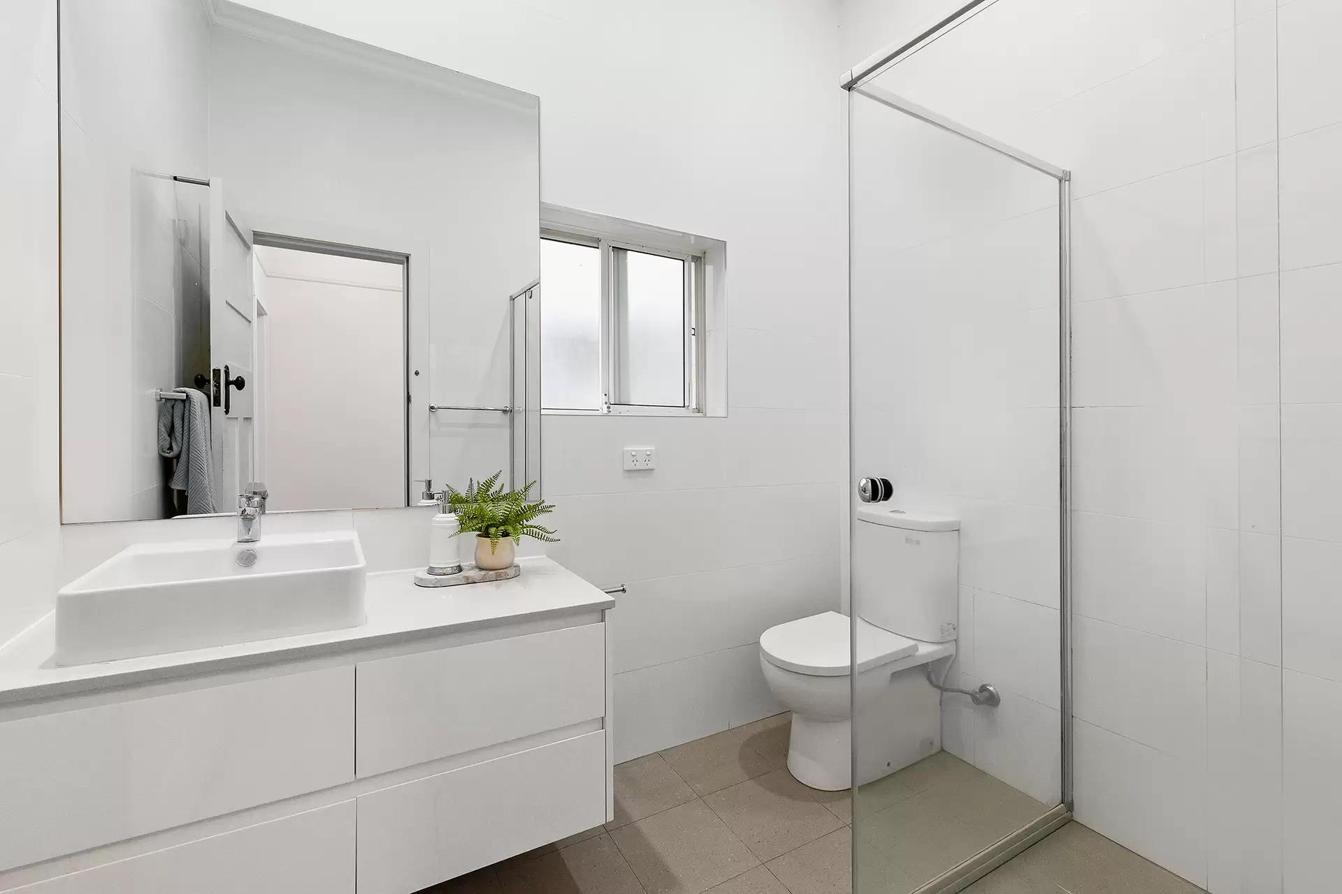 296 Doncaster Avenue, Kingsford Sold by Bradfield Badgerfox - image 1