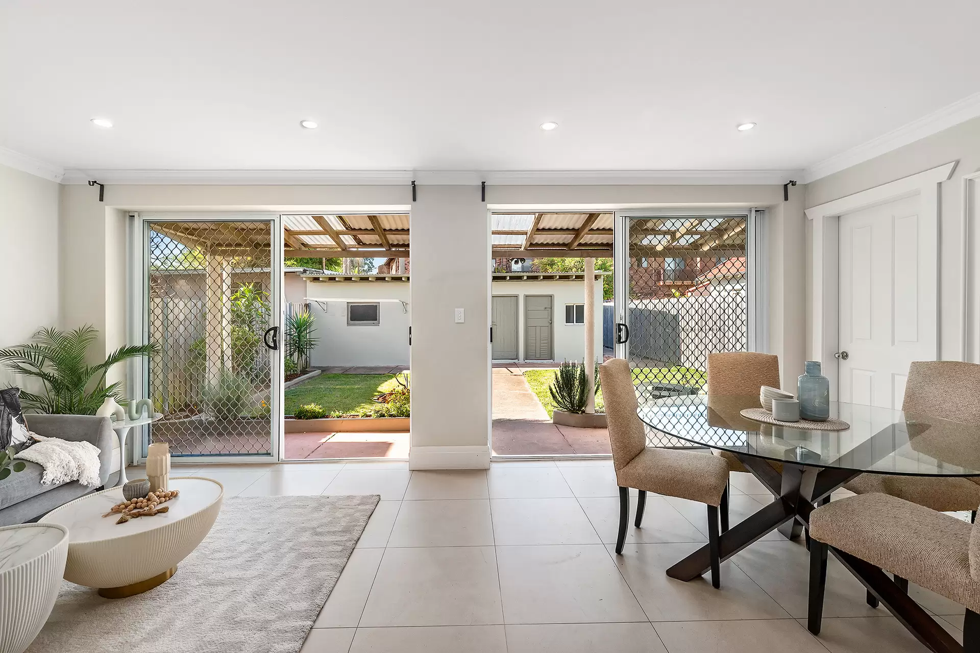 296 Doncaster Avenue, Kingsford Sold by Bradfield Badgerfox - image 1