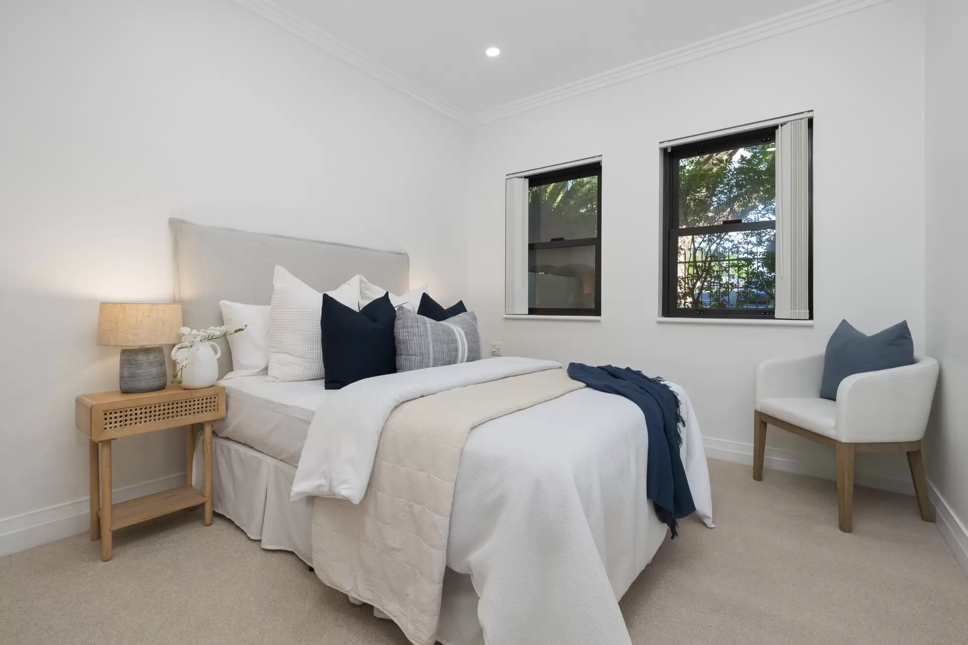 1/24-32 Flood Street, Bondi Sold by Bradfield Badgerfox - image 1