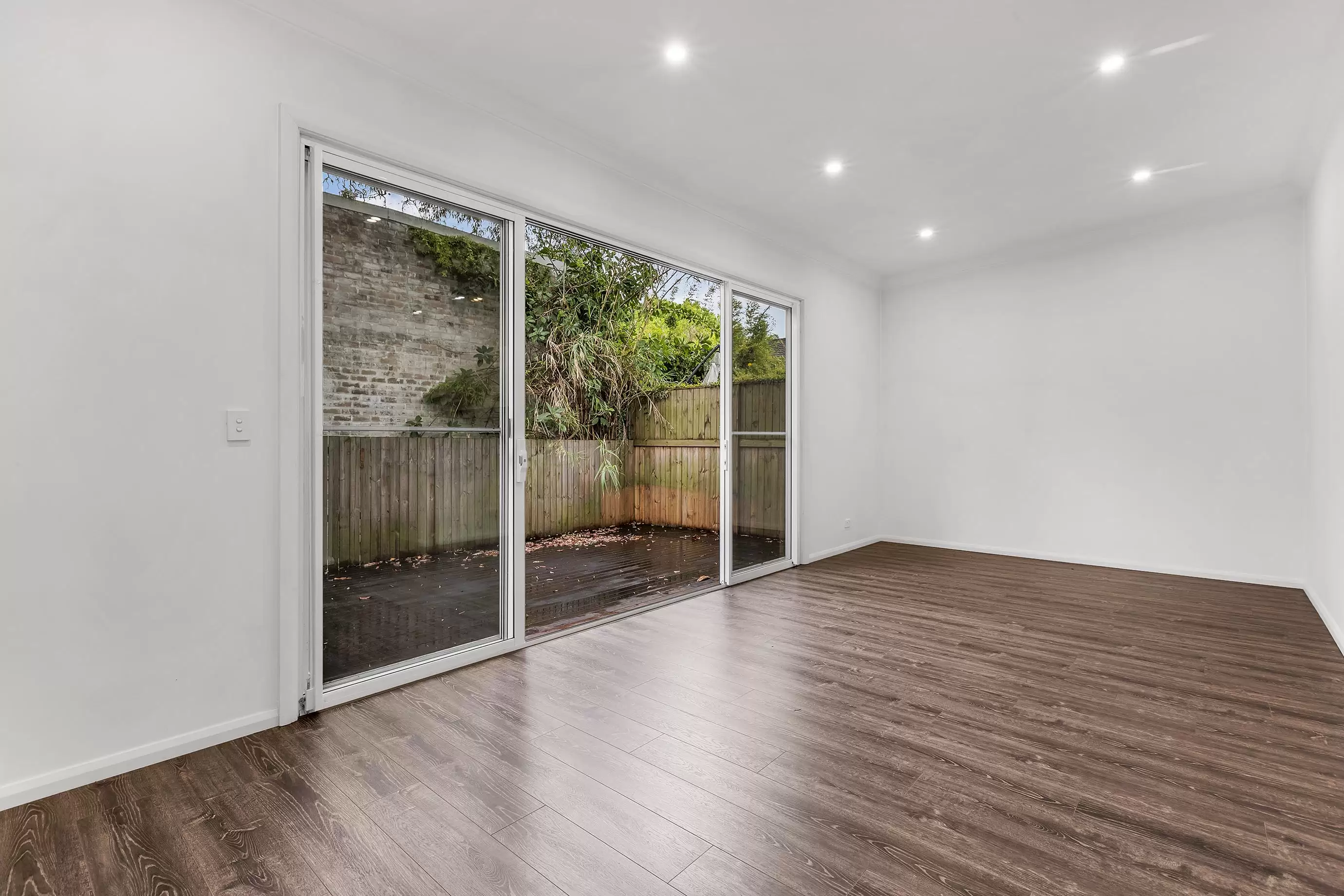 6 Alton Street, Woollahra Leased by Bradfield Badgerfox - image 1