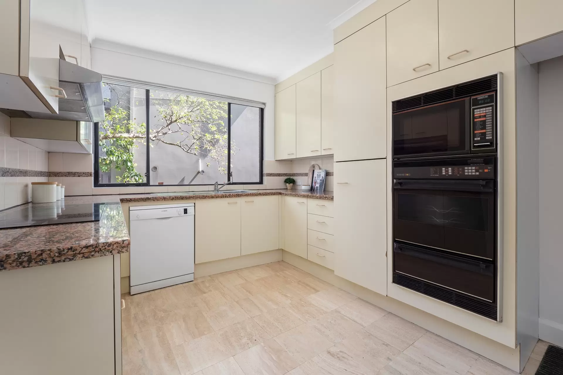 6/24-28 Bellevue Road, Bellevue Hill Sold by Bradfield Badgerfox - image 1