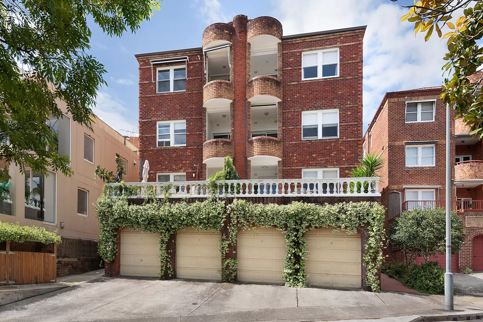 11/18 Yarranabbe Road, Darling Point Sold by Bradfield Badgerfox - image 1