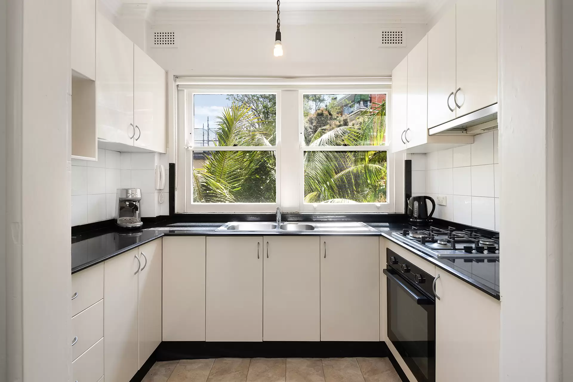 11/18 Yarranabbe Road, Darling Point Sold by Bradfield Badgerfox - image 1