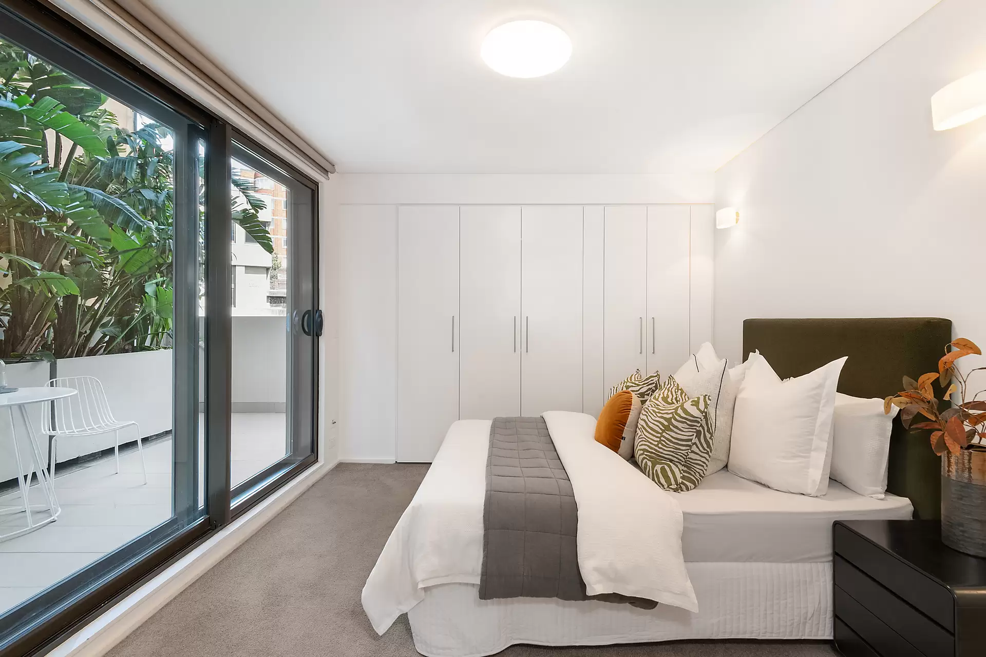6/230-238 New South Head Road, Edgecliff Sold by Bradfield Badgerfox - image 1
