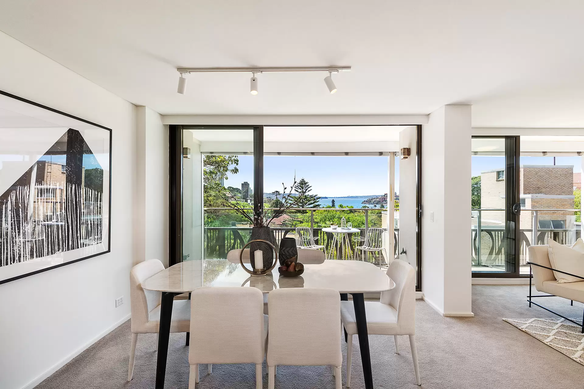 6/230-238 New South Head Road, Edgecliff Sold by Bradfield Badgerfox - image 1