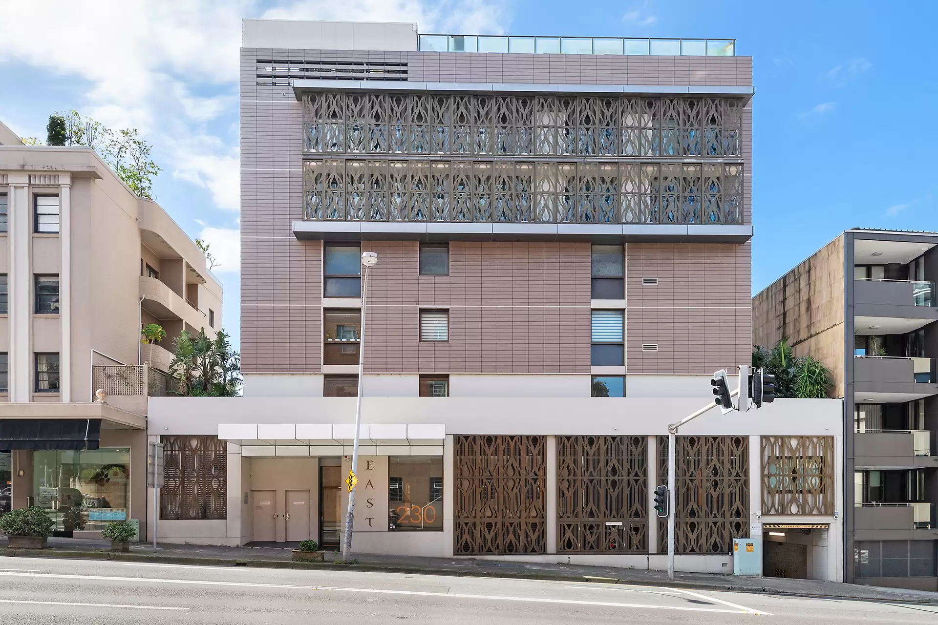 6/230-238 New South Head Road, Edgecliff Sold by Bradfield Badgerfox - image 1