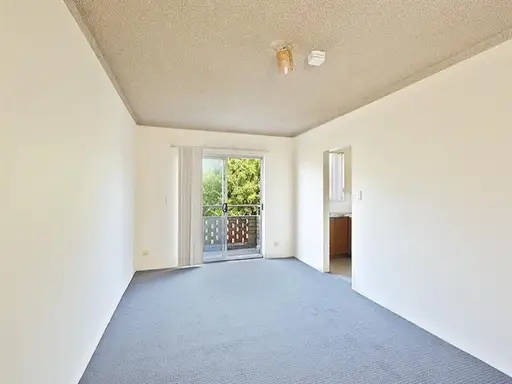 17/9-15 Foss Street, Glebe Sold by Bradfield Badgerfox