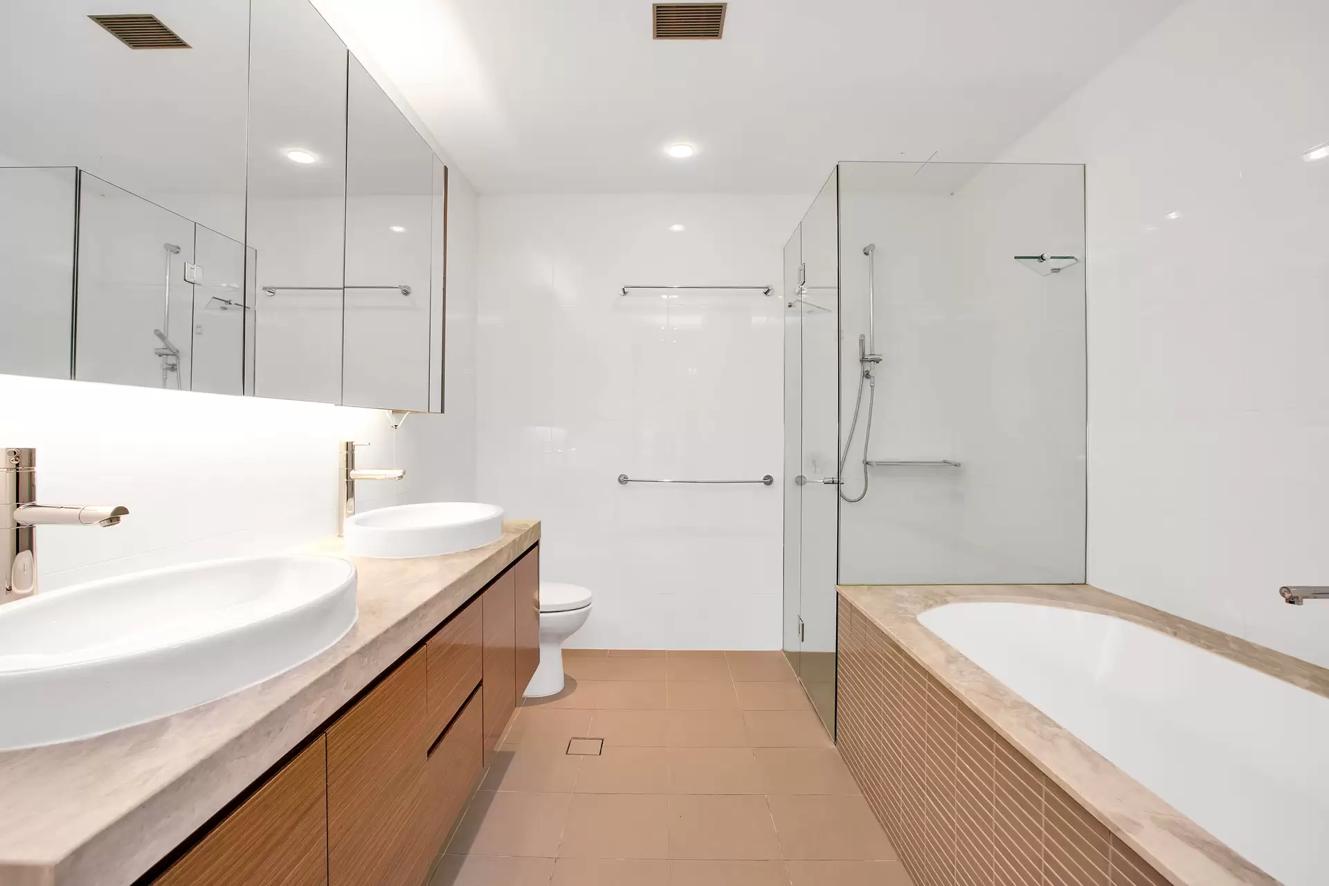 24/16 Neild Avenue, Rushcutters Bay Leased by Bradfield Badgerfox - image 1