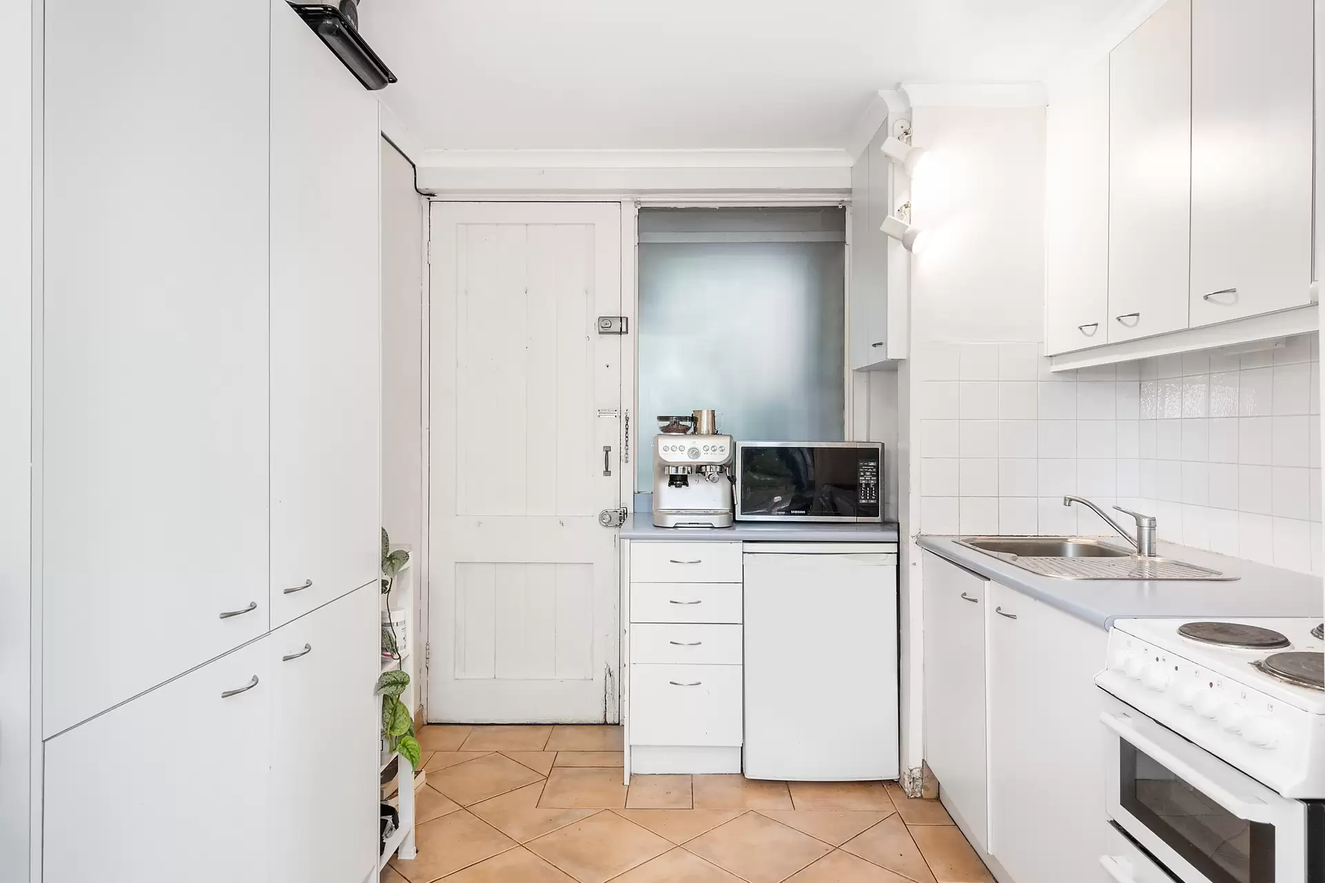 2/8 Bennetts Grove Avenue, Paddington Sold by Bradfield Badgerfox - image 1