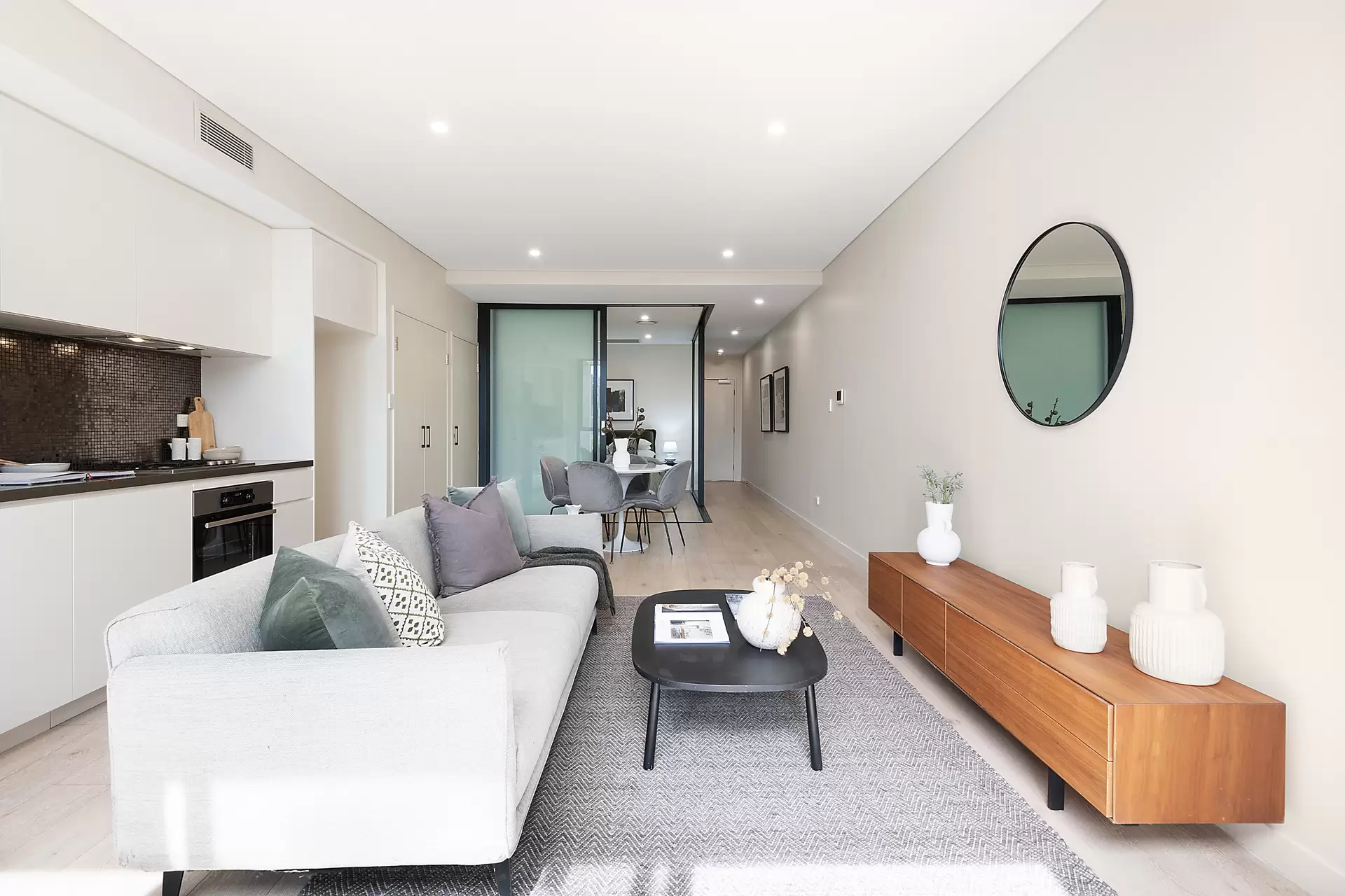 33/6 Danks Street, Waterloo Sold by Bradfield Badgerfox - image 1