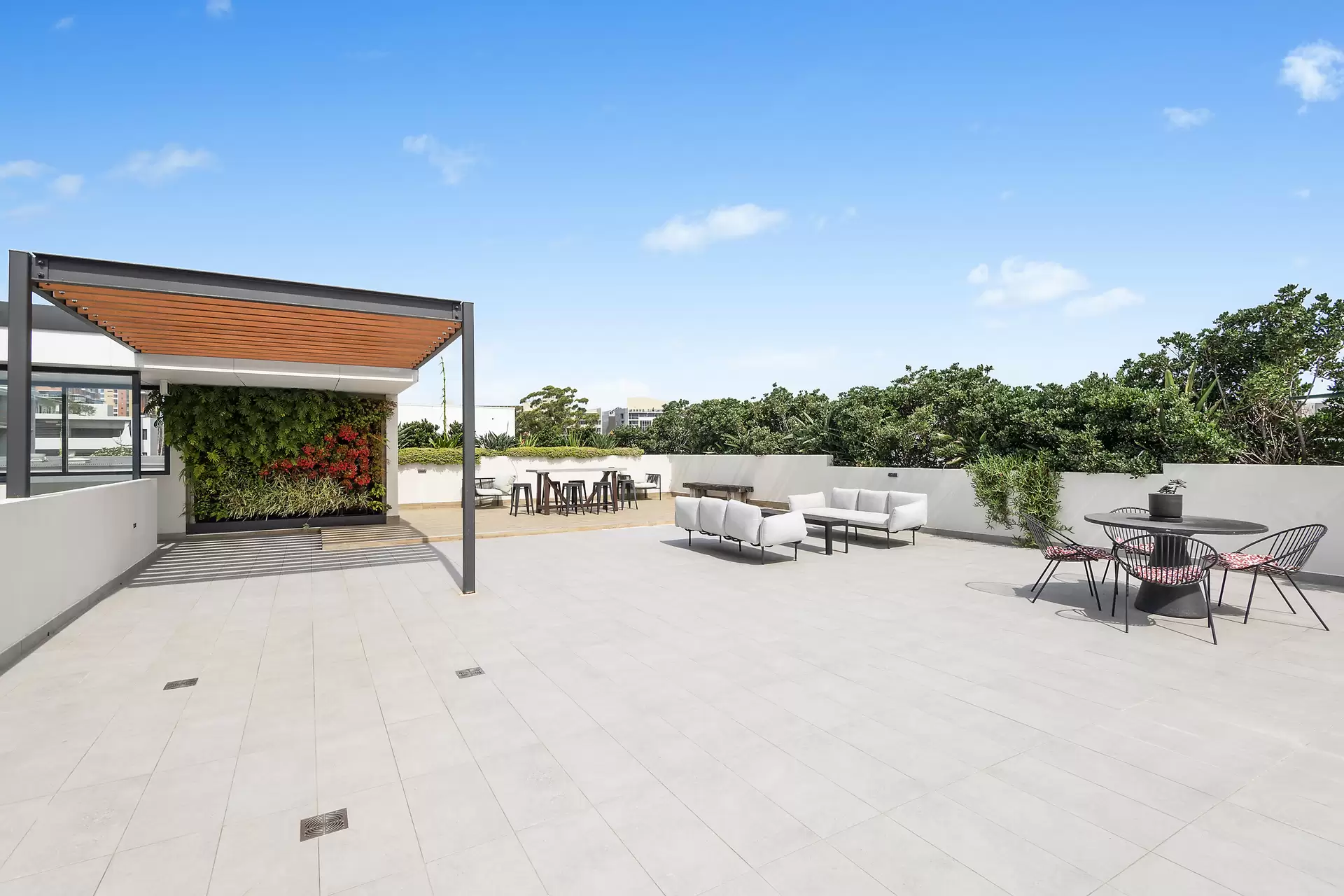 33/6 Danks Street, Waterloo Sold by Bradfield Badgerfox - image 1