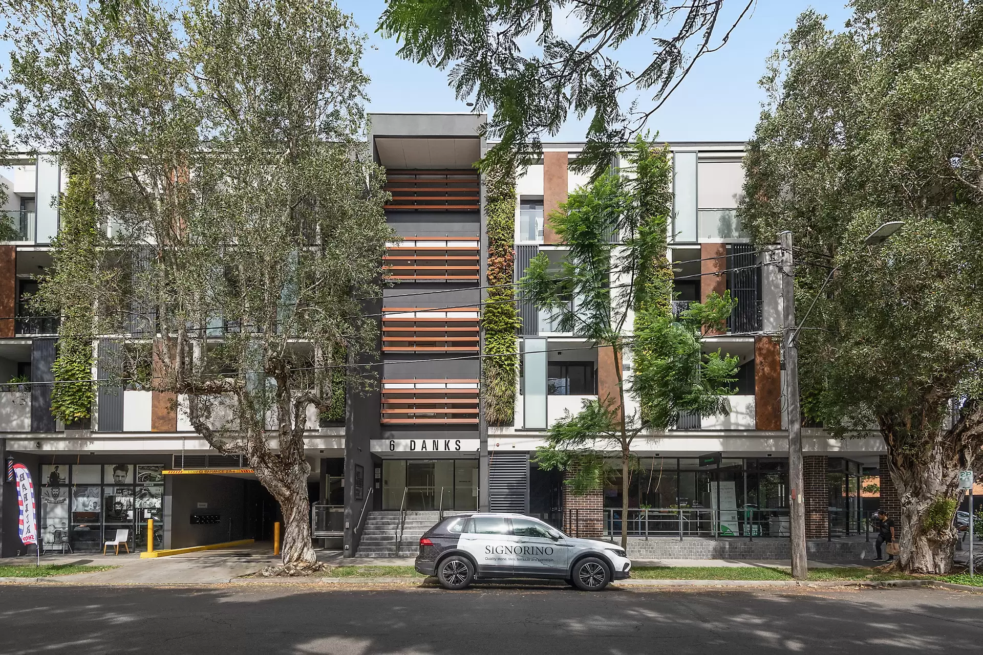 33/6 Danks Street, Waterloo Sold by Bradfield Badgerfox - image 1