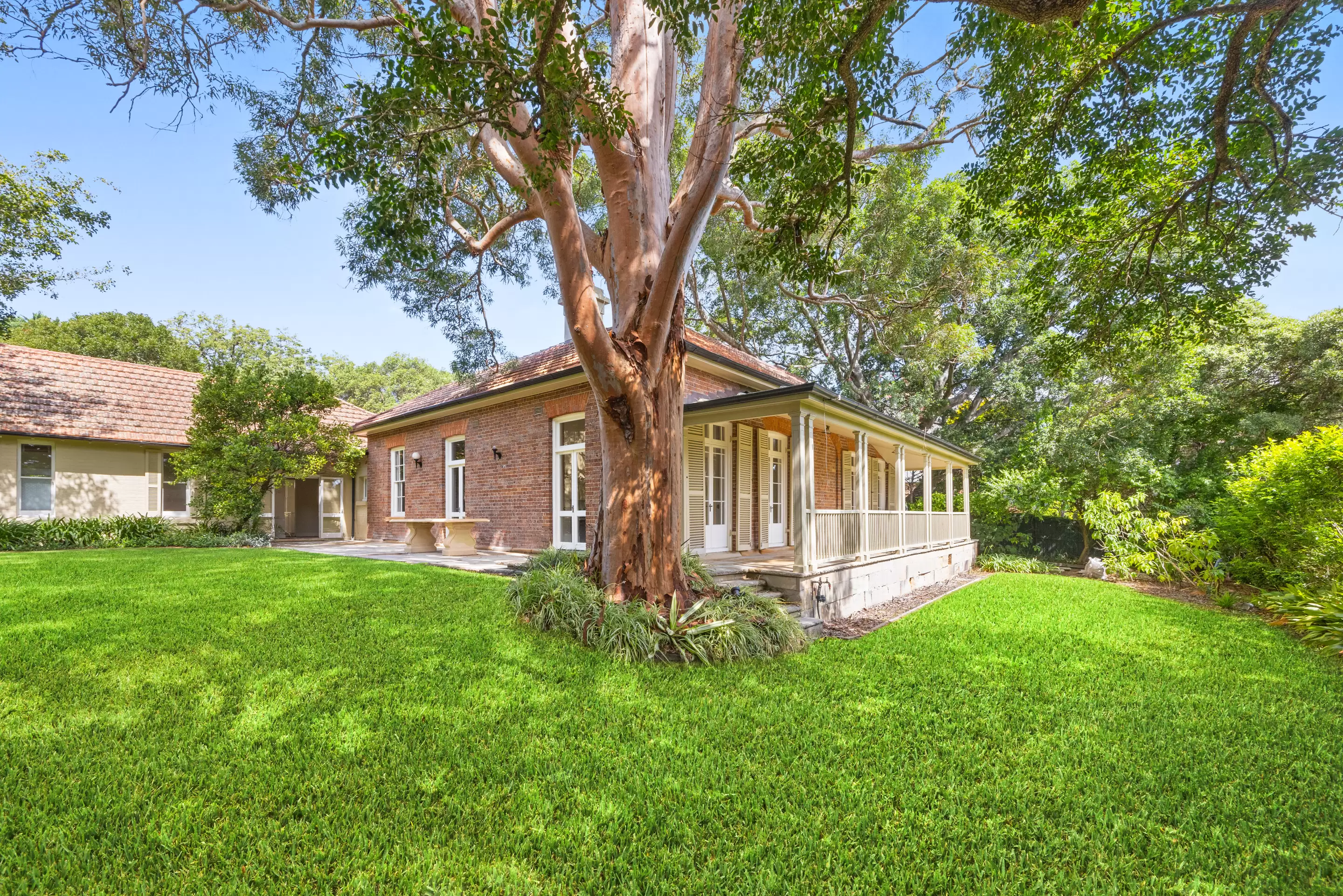59 Darling Point Road, Darling Point Leased by Bradfield Badgerfox - image 1