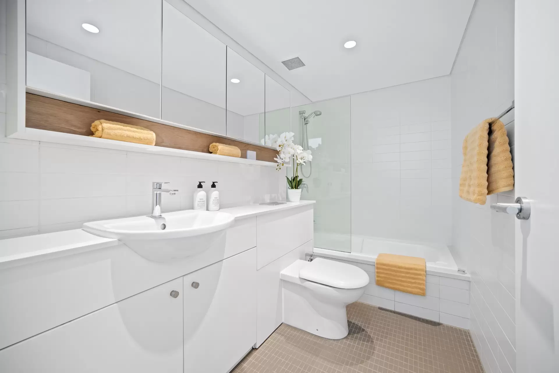 19/69-87 Dangar Street, Randwick Sold by Bradfield Badgerfox - image 1