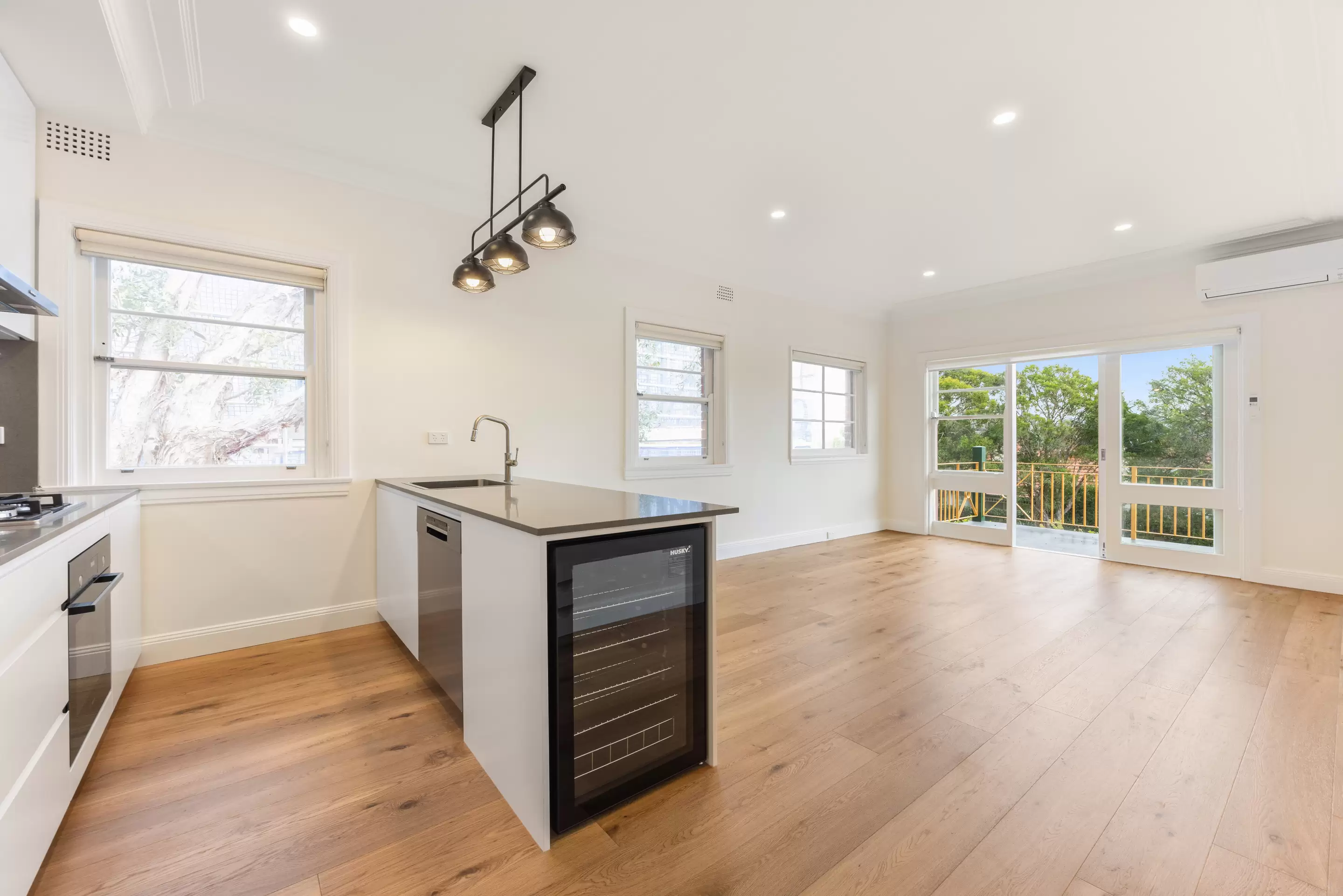 4/19 Shadforth Street, Mosman Leased by Bradfield Badgerfox - image 1