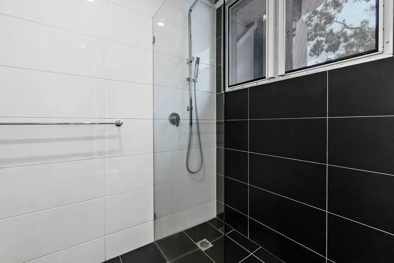 201 Underwood Street, Paddington Leased by Bradfield Badgerfox - image 1