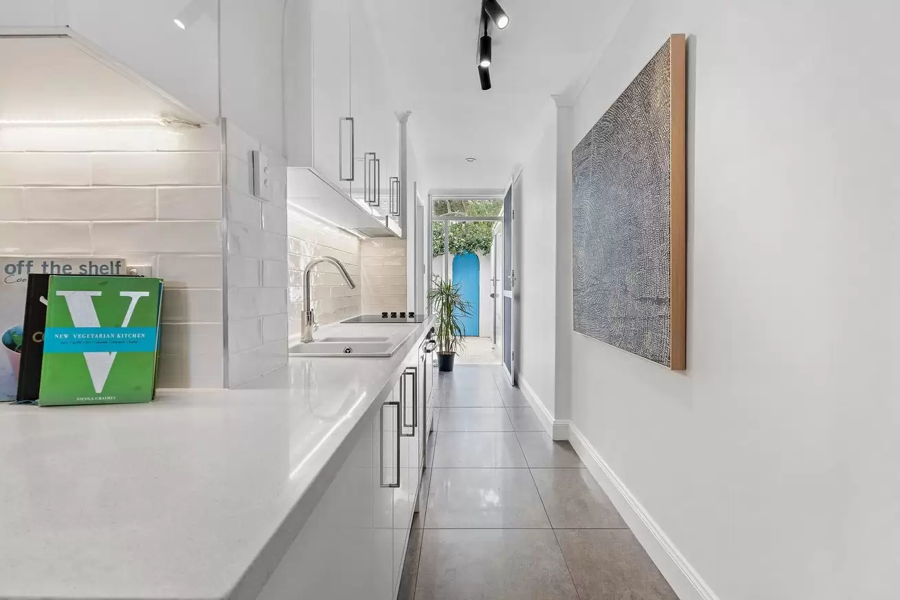 201 Underwood Street, Paddington Leased by Bradfield Badgerfox - image 1