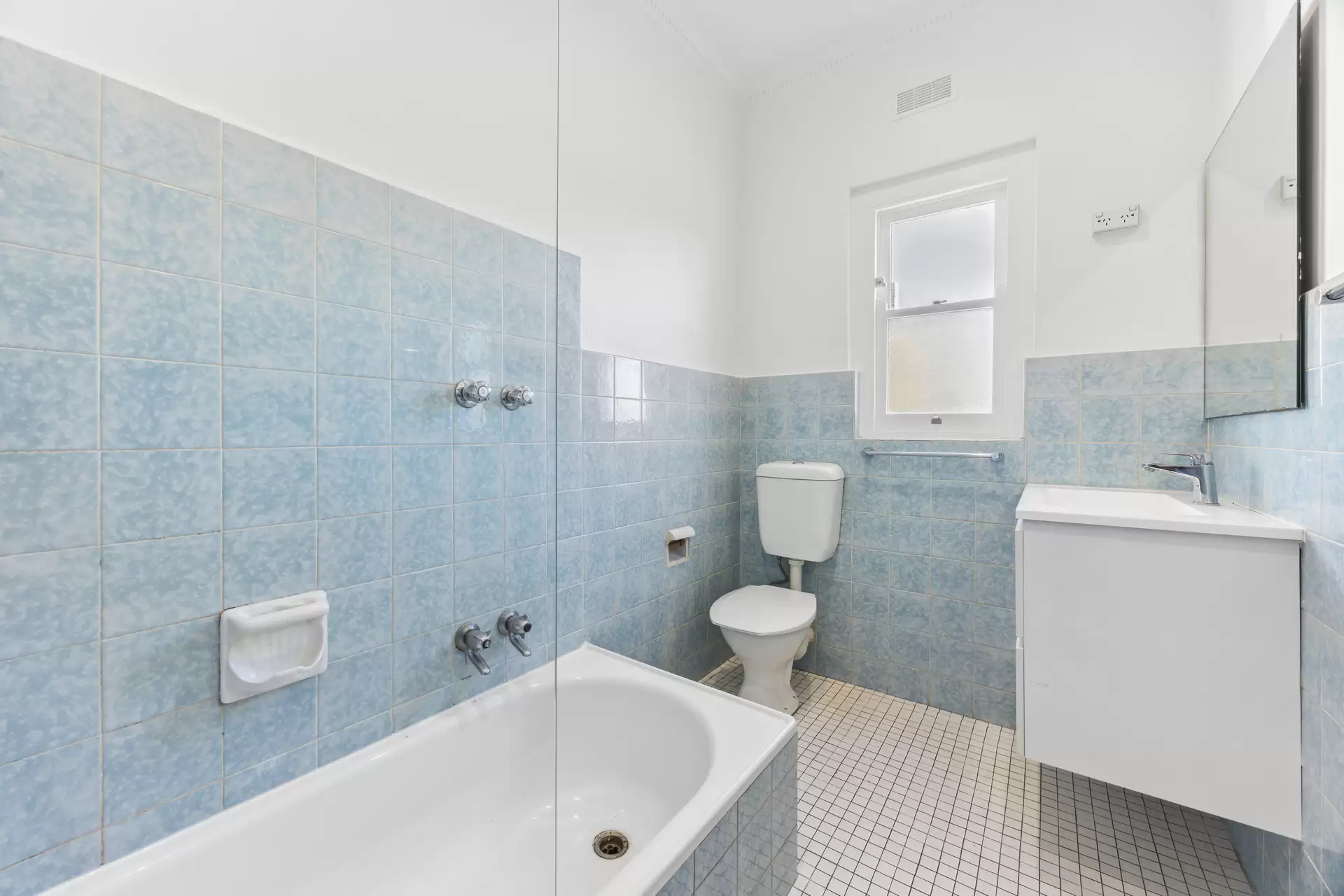 6/70 New South Head Road, Vaucluse Leased by Bradfield Badgerfox - image 1
