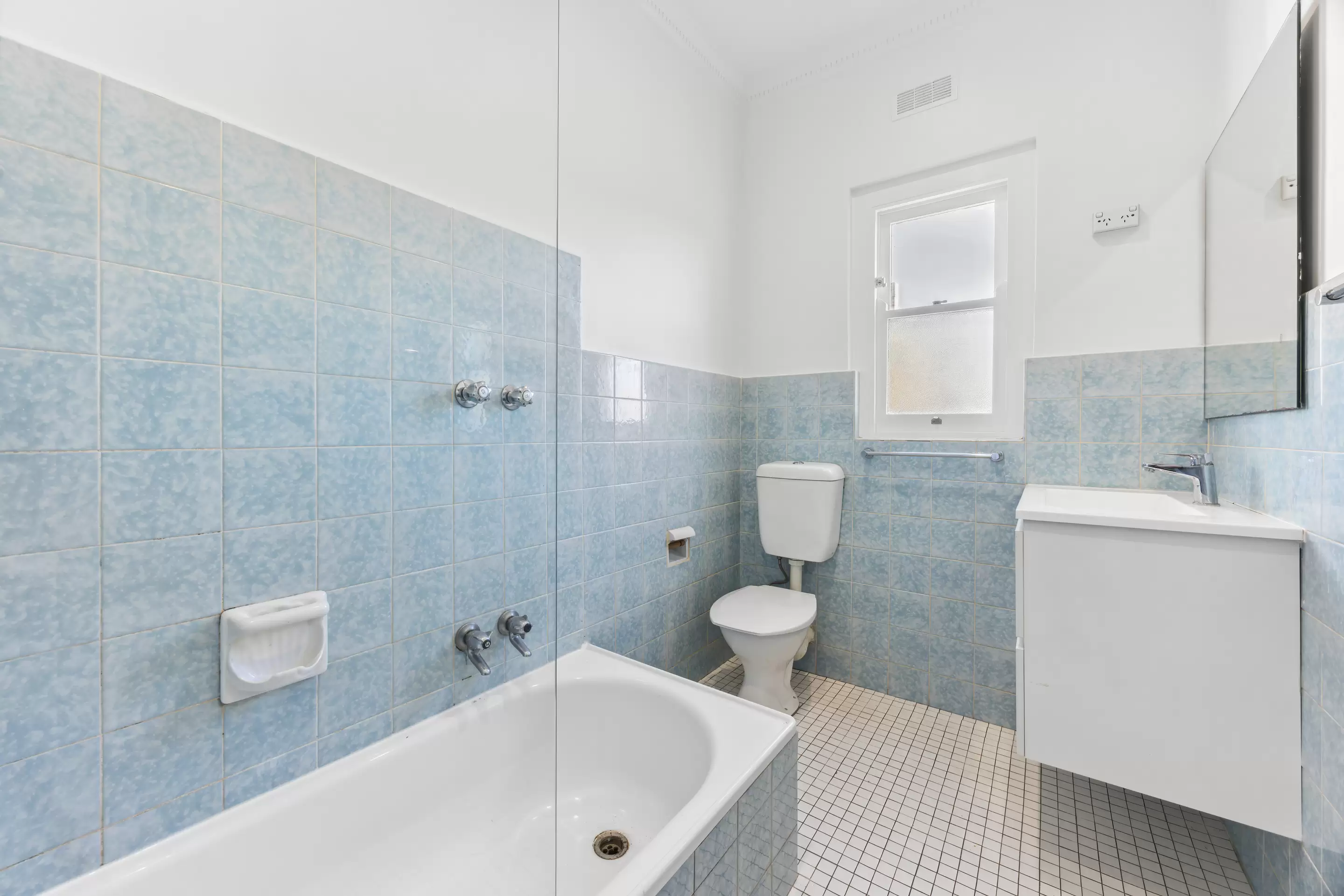 6/70 New South Head Road, Vaucluse Leased by Bradfield Badgerfox - image 1