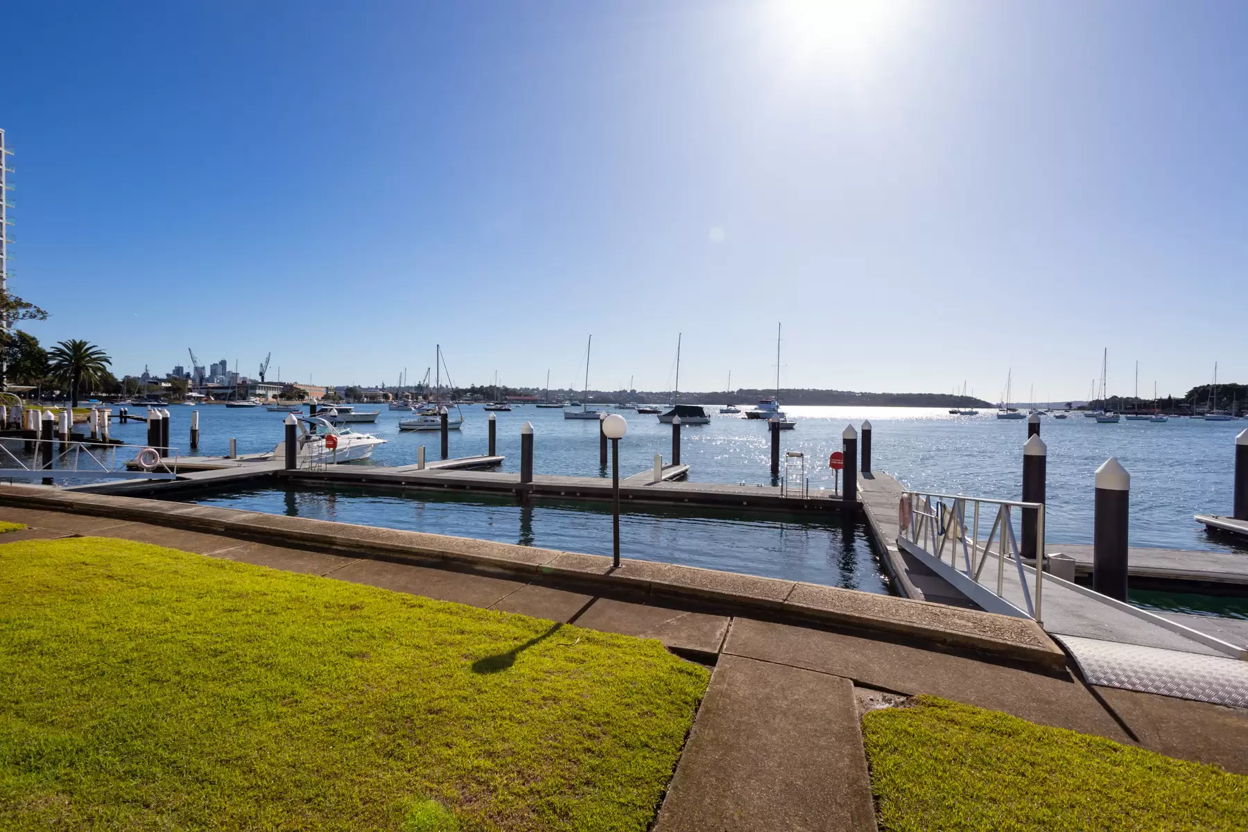 81/95 Elizabeth Bay Road, Elizabeth Bay Sold by Bradfield Badgerfox - image 1