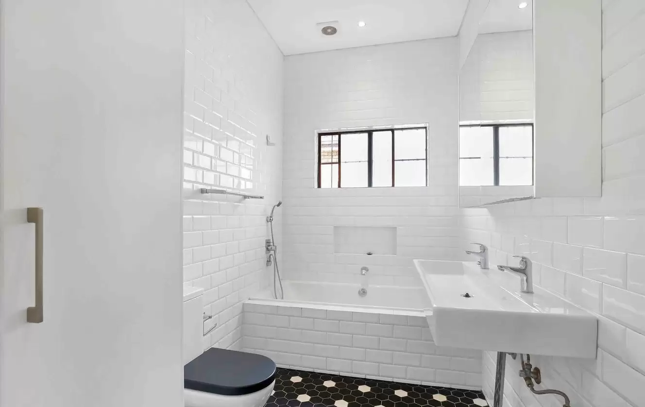 32 Morley Avenue, Rosebery Leased by Bradfield Badgerfox - image 1